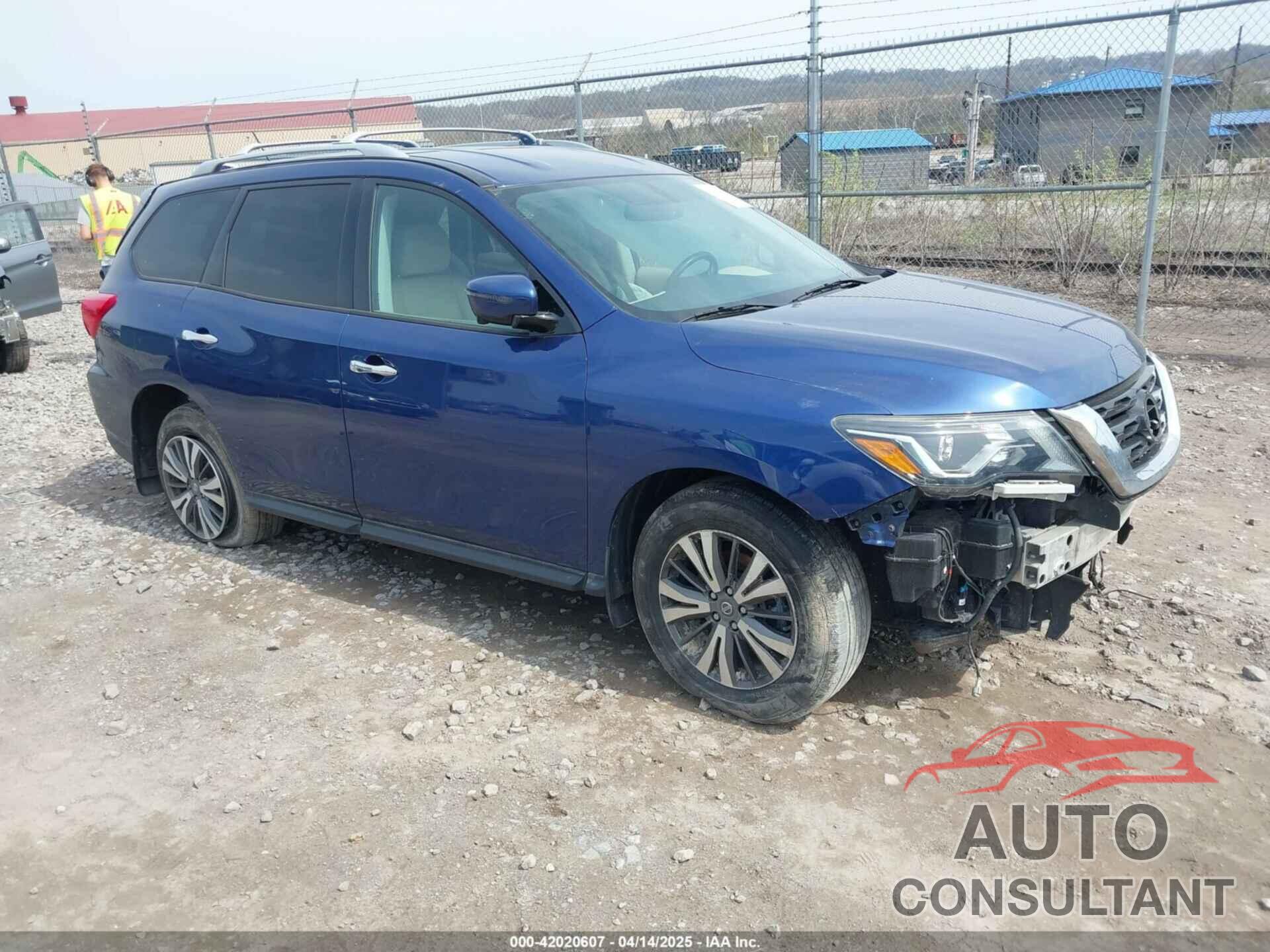 NISSAN PATHFINDER 2017 - 5N1DR2MM5HC644891