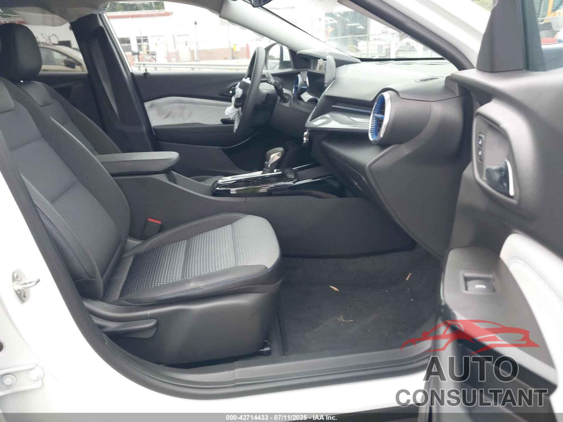 CHEVROLET TRAX 2024 - KL77LHE25RC226459