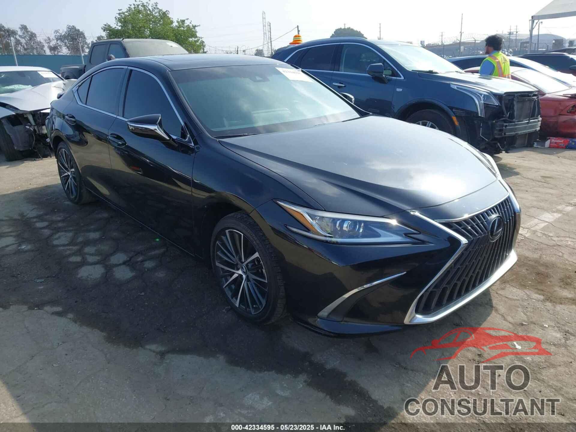 LEXUS ES 300H 2024 - 58ADA1C14RU037328