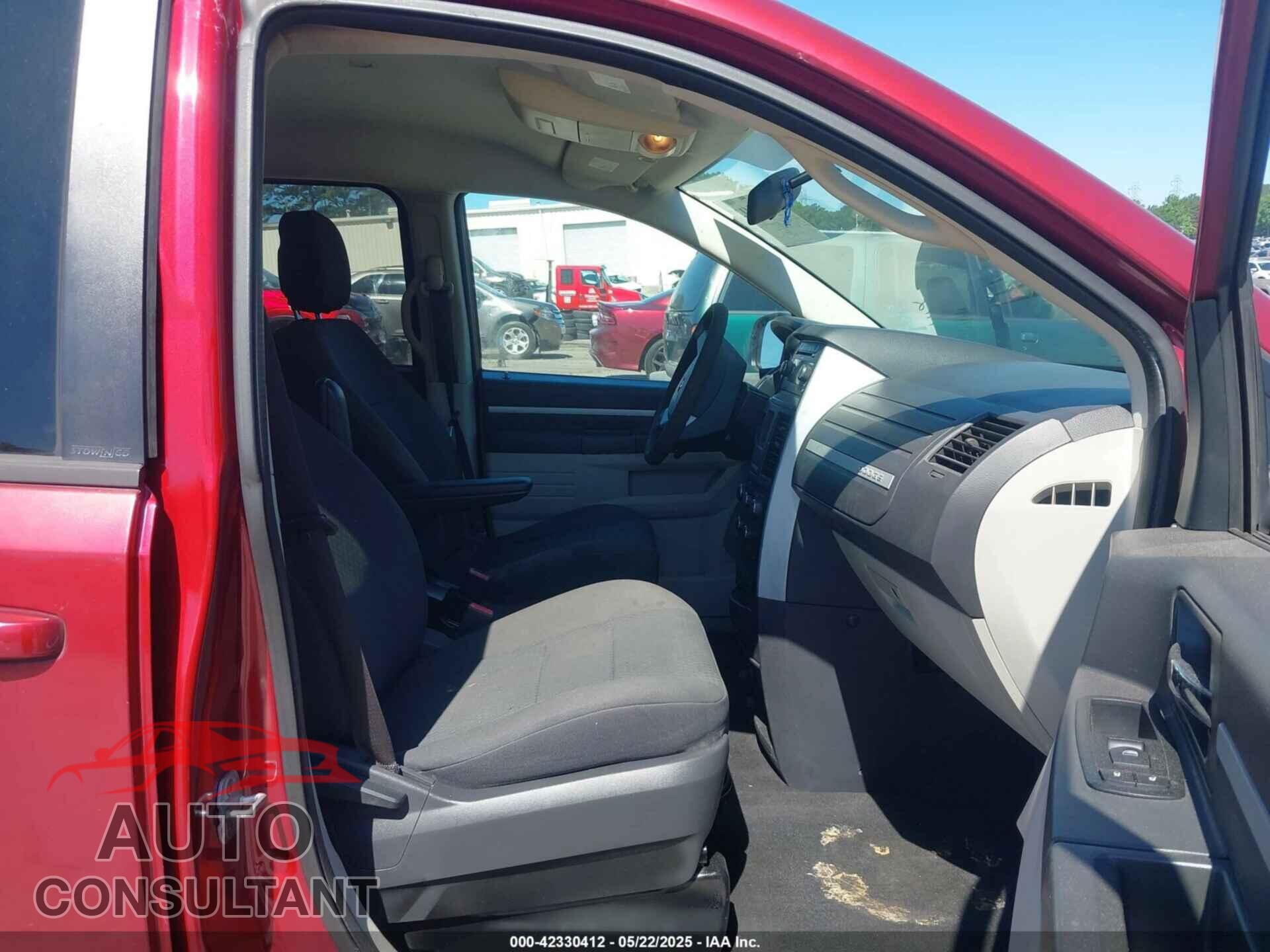 DODGE GRAND CARAVAN 2010 - 2D4RN4DE8AR447112
