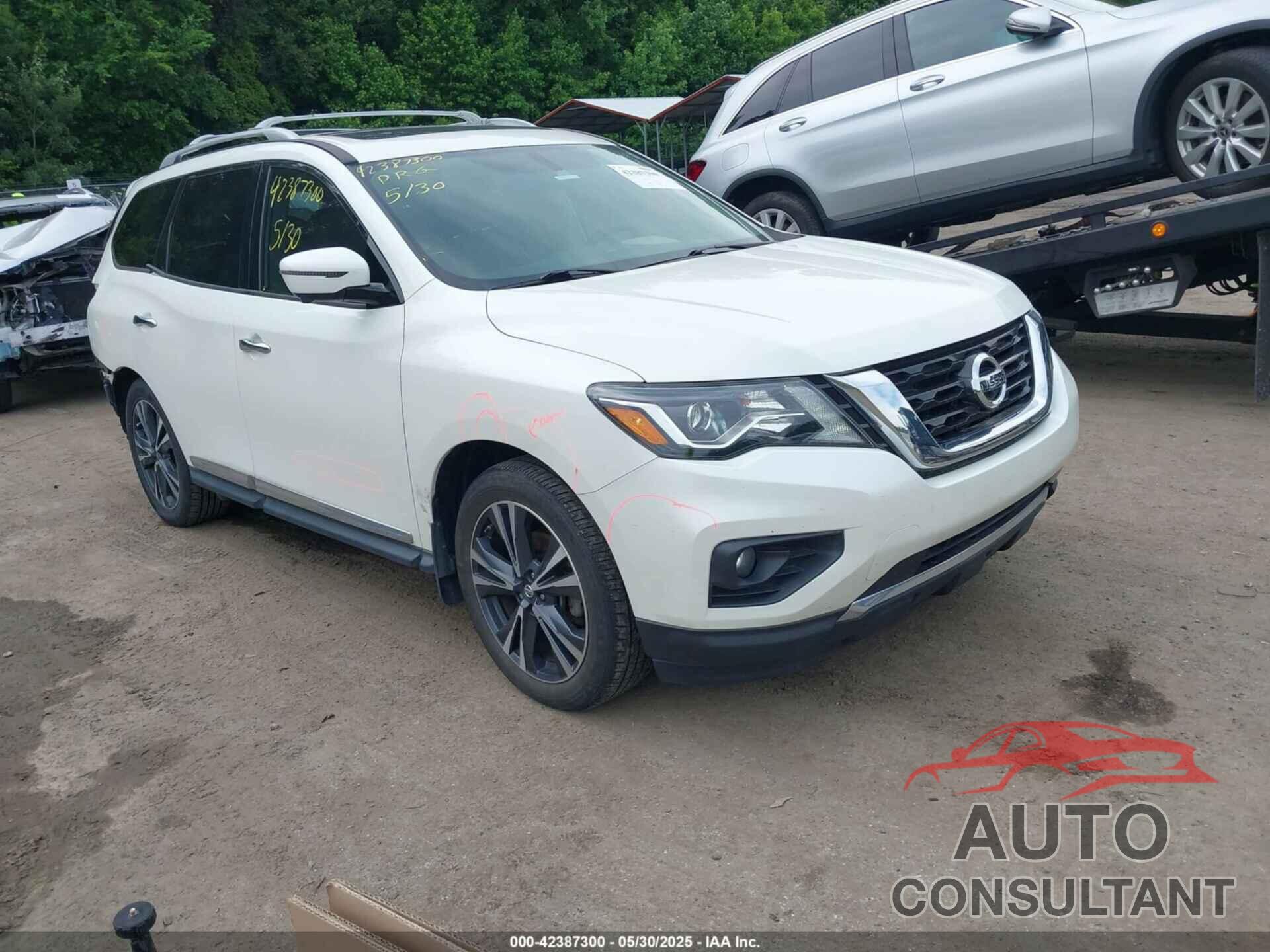 NISSAN PATHFINDER 2019 - 5N1DR2MN1KC593616