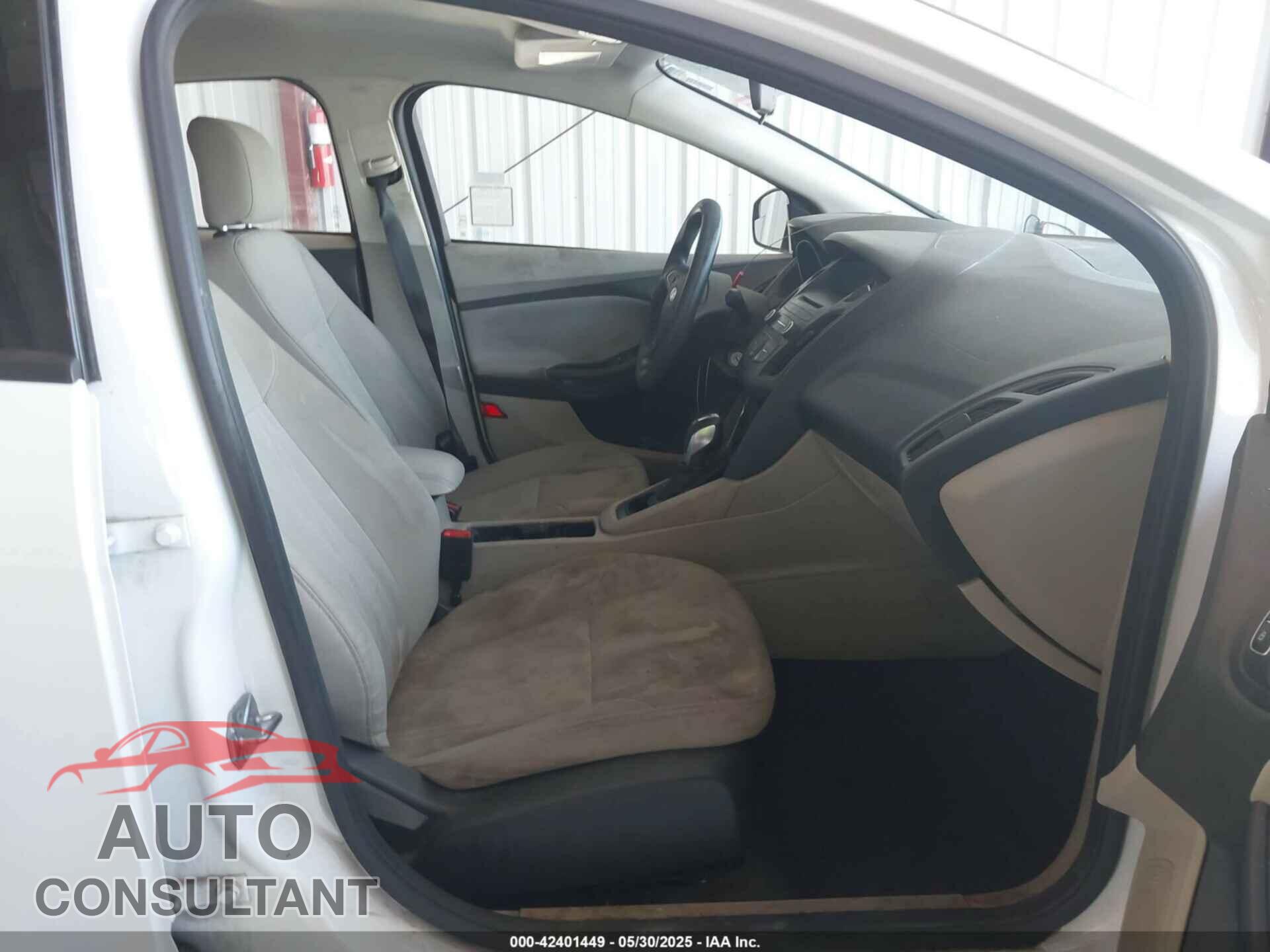 FORD FOCUS 2016 - 1FADP3F23GL272046
