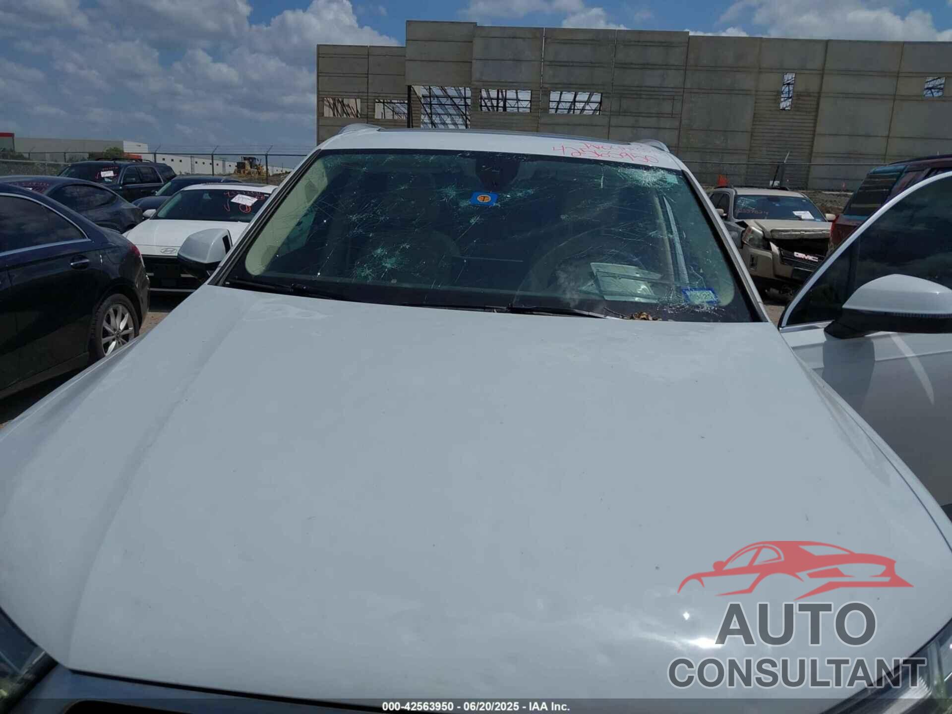 AUDI Q7 2019 - WA1LHAF79KD025758