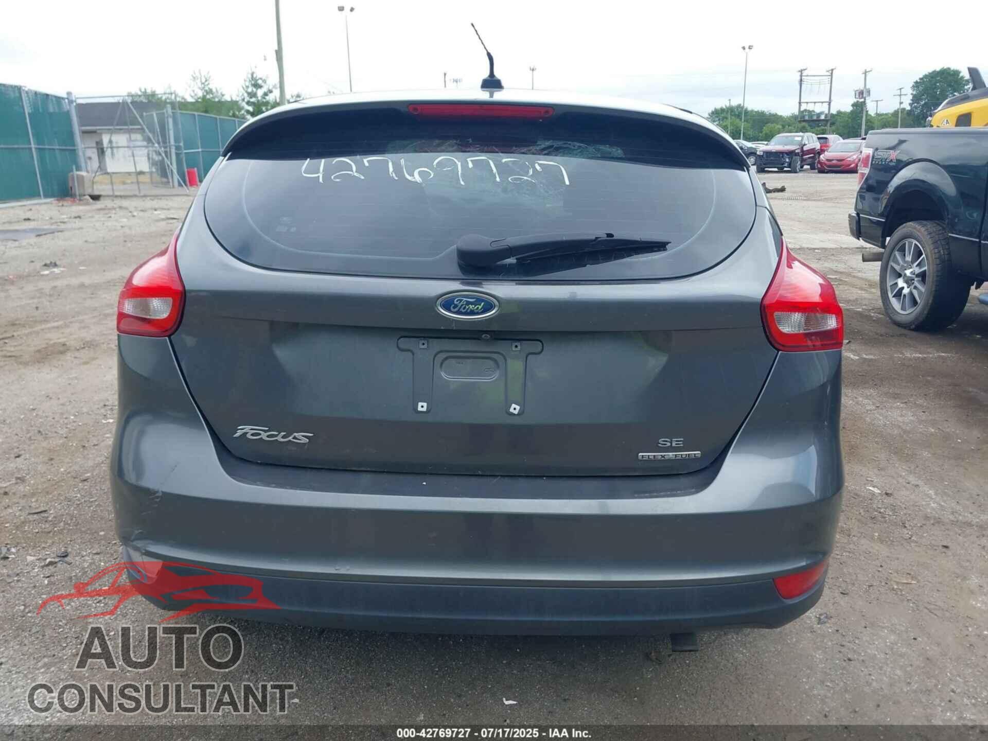 FORD FOCUS 2015 - 1FADP3K22FL253380