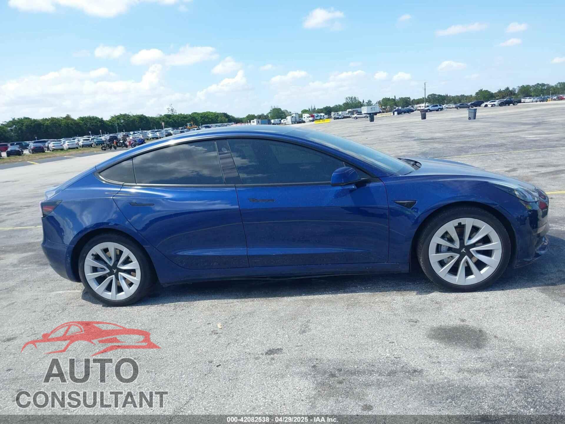 TESLA MODEL 3 2021 - 5YJ3E1EA5MF031872