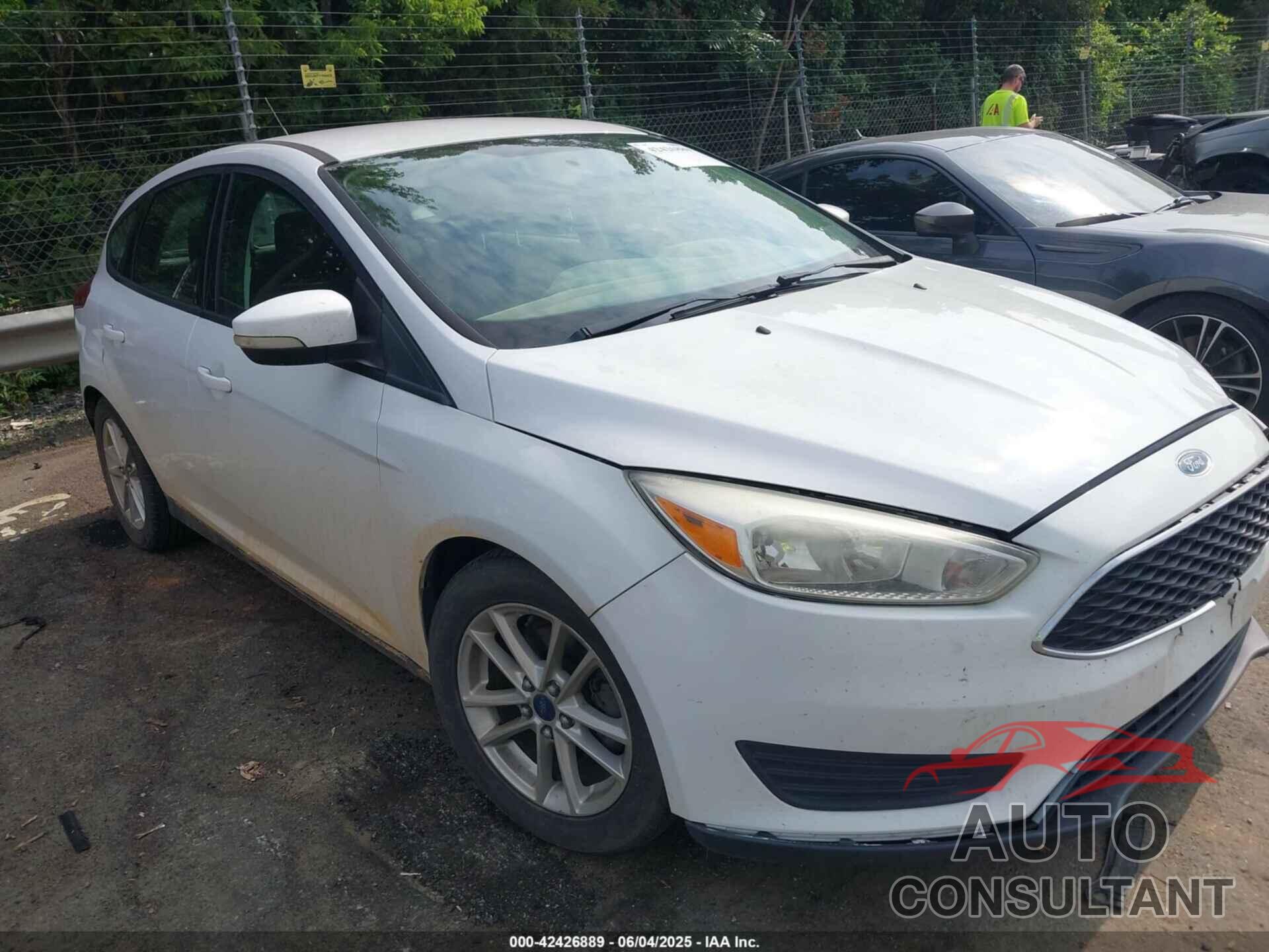 FORD FOCUS 2015 - 1FADP3K23FL322044