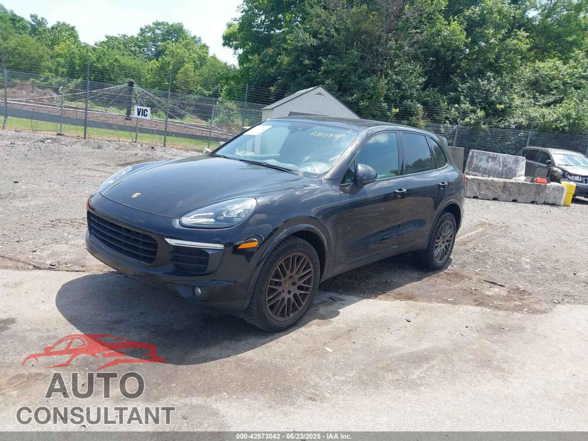 PORSCHE CAYENNE 2017 - WP1AA2A25HKA80374