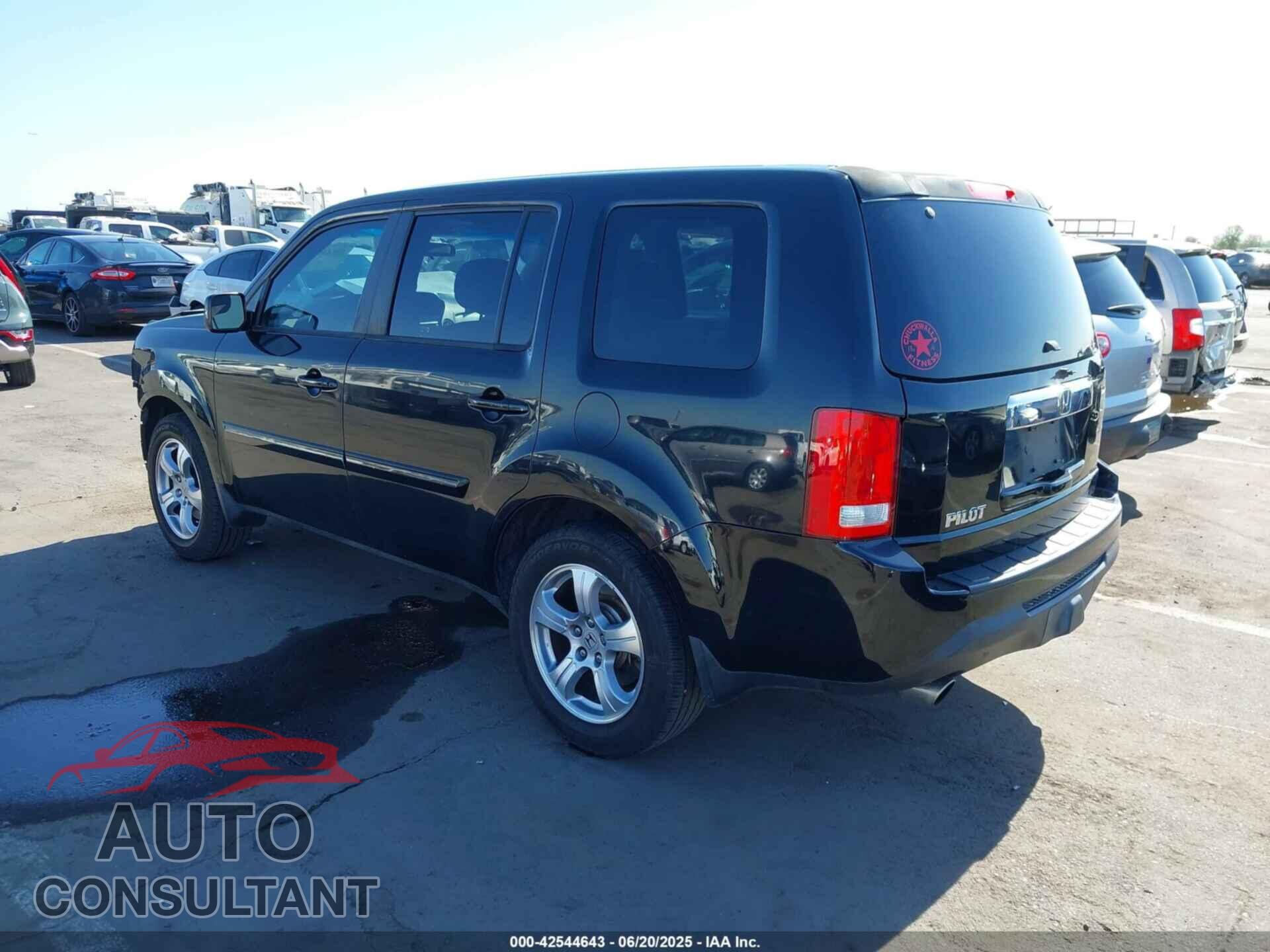HONDA PILOT 2015 - 5FNYF3H4XFB027355