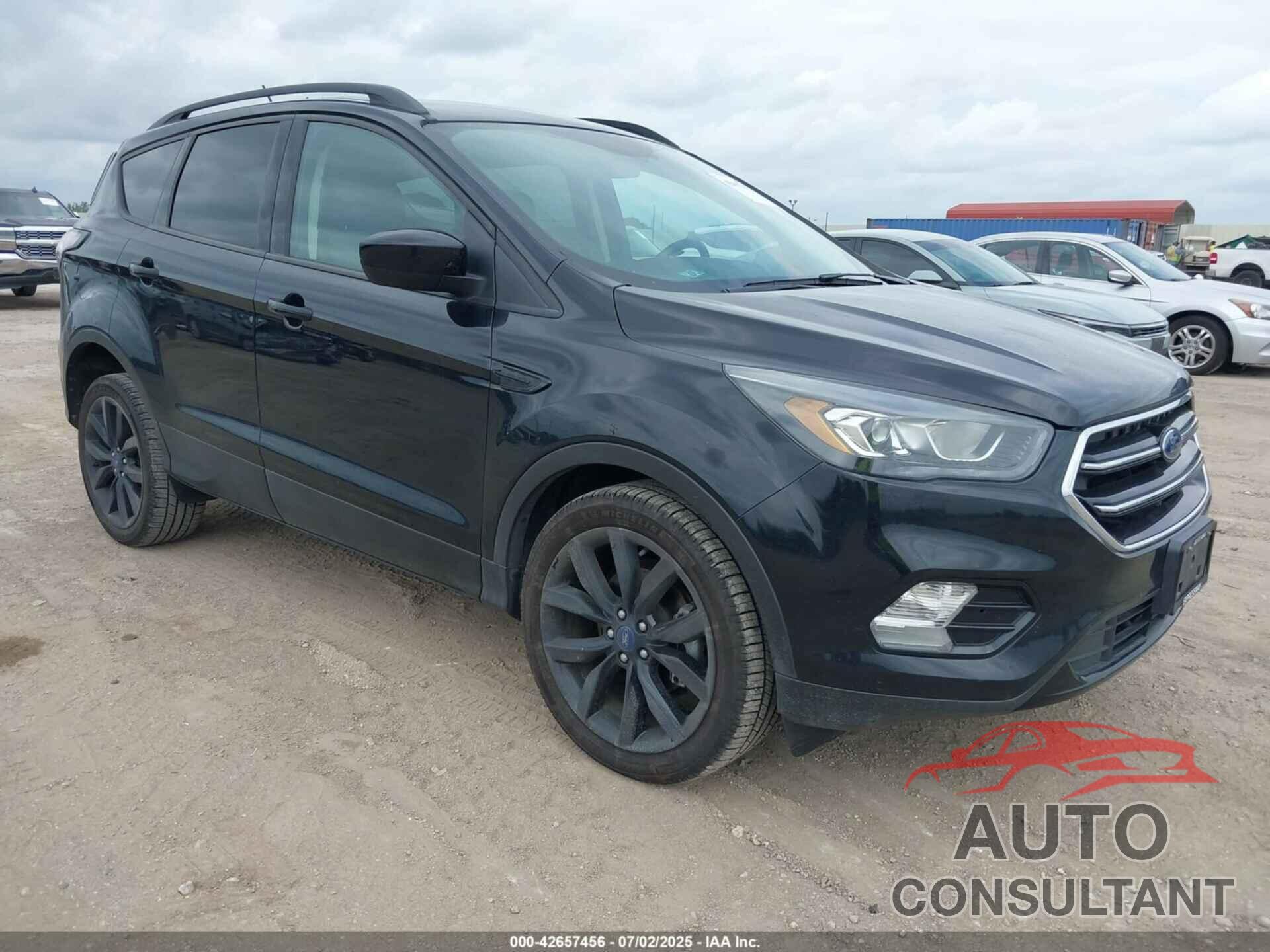 FORD ESCAPE 2018 - 1FMCU0GD0JUA71716