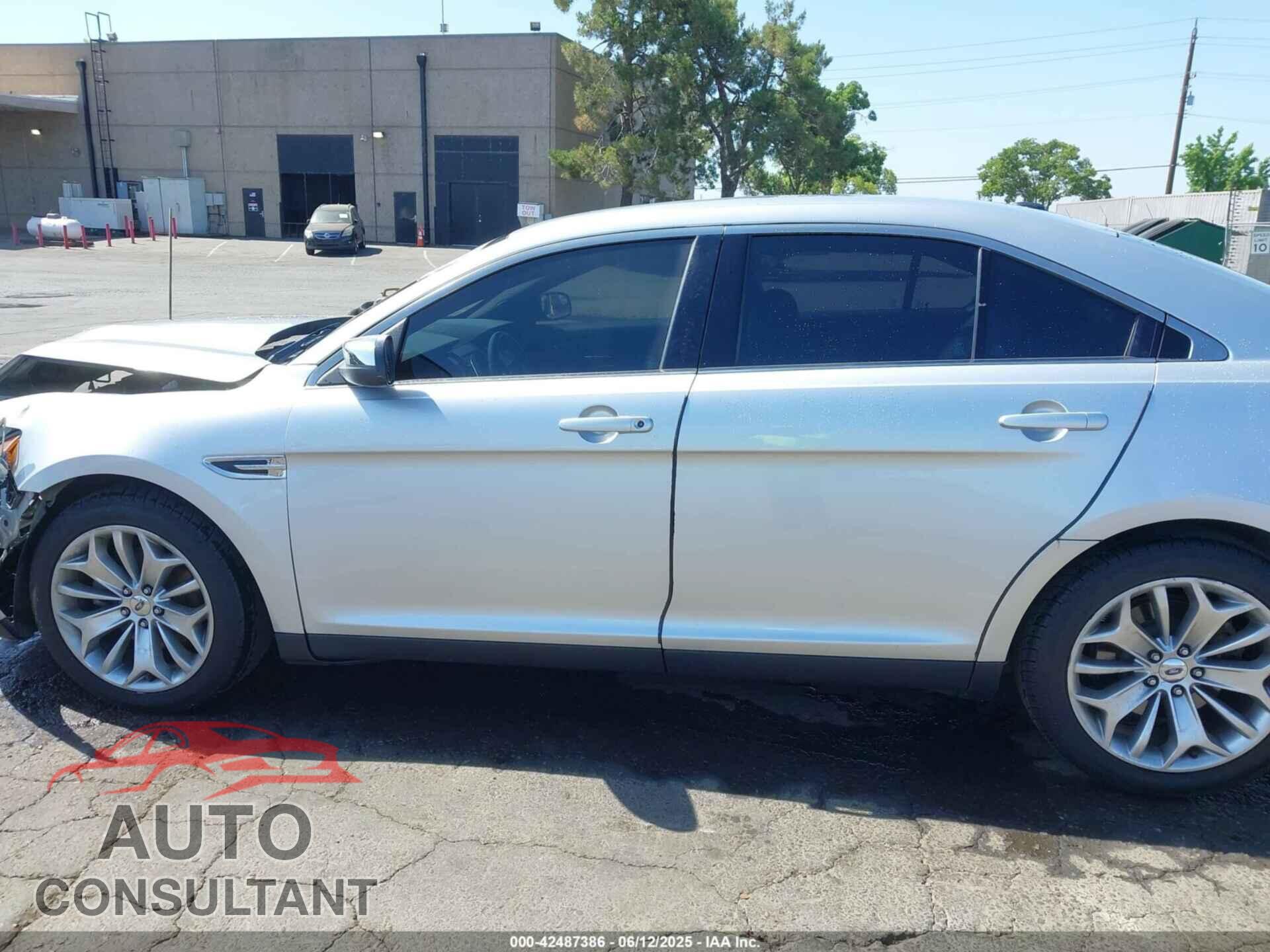 FORD TAURUS 2013 - 1FAHP2F82DG122868