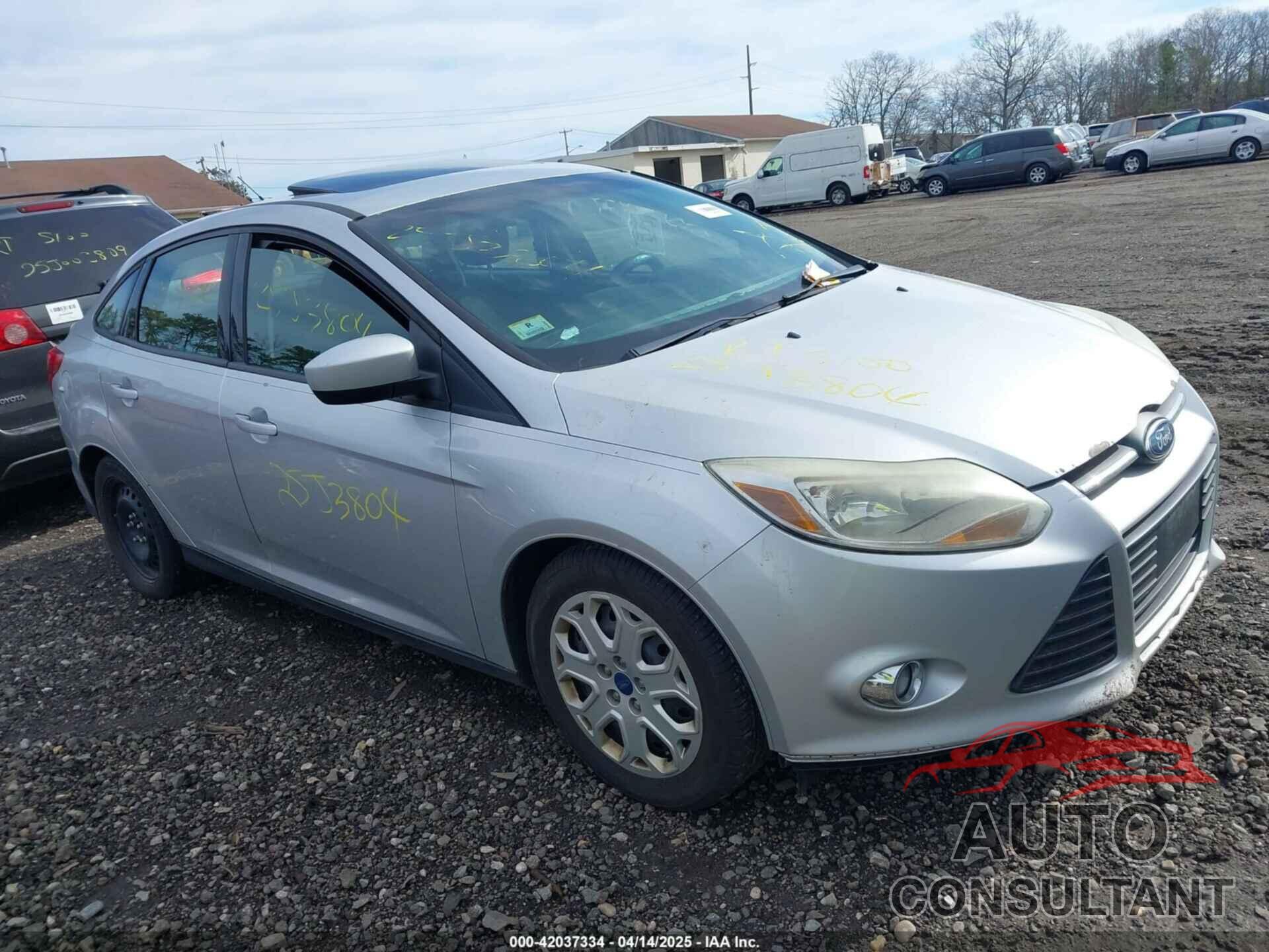 FORD FOCUS 2012 - 1FAHP3F28CL137804