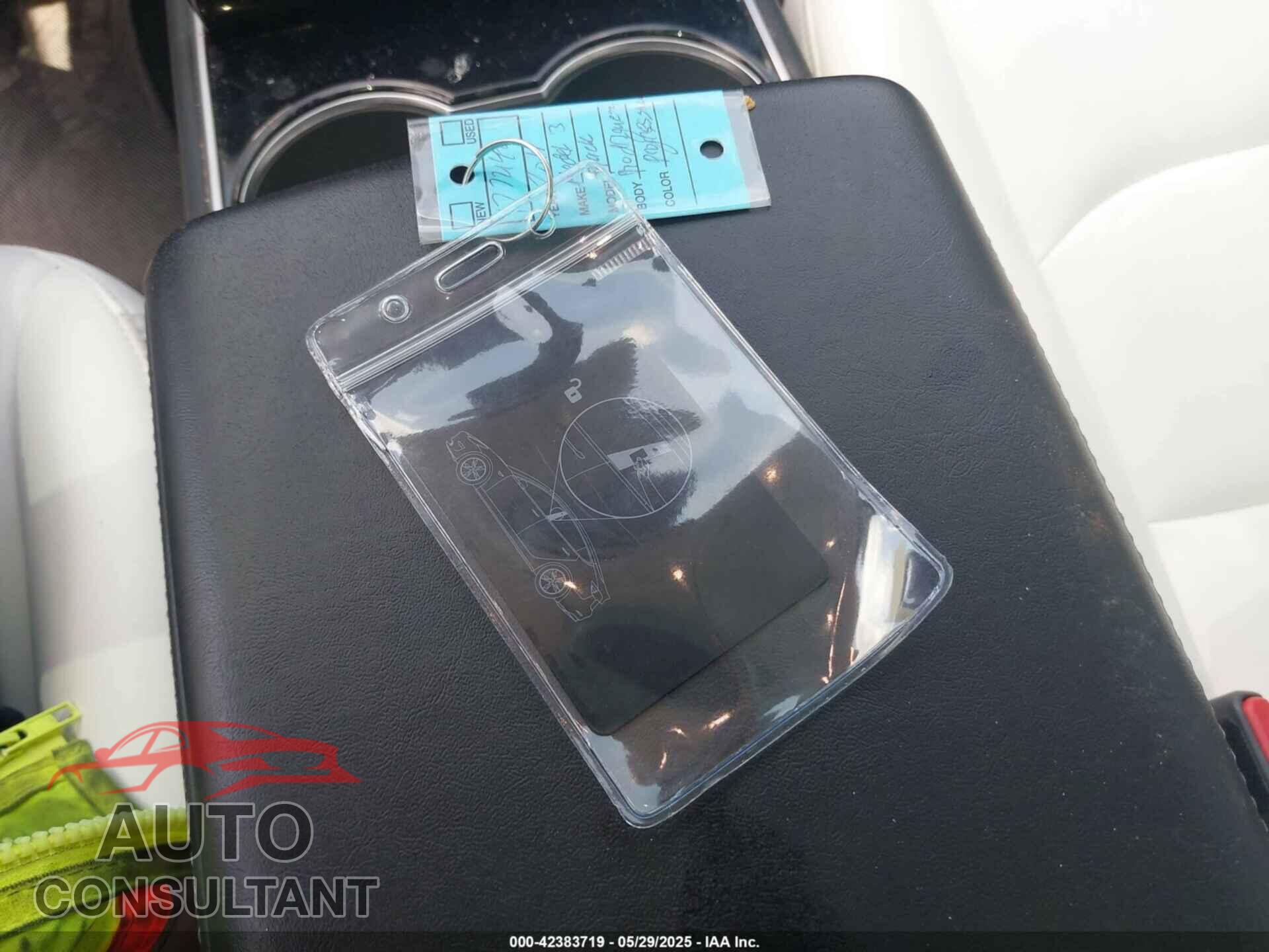 TESLA MODEL 3 2019 - 5YJ3E1EA8KF317857