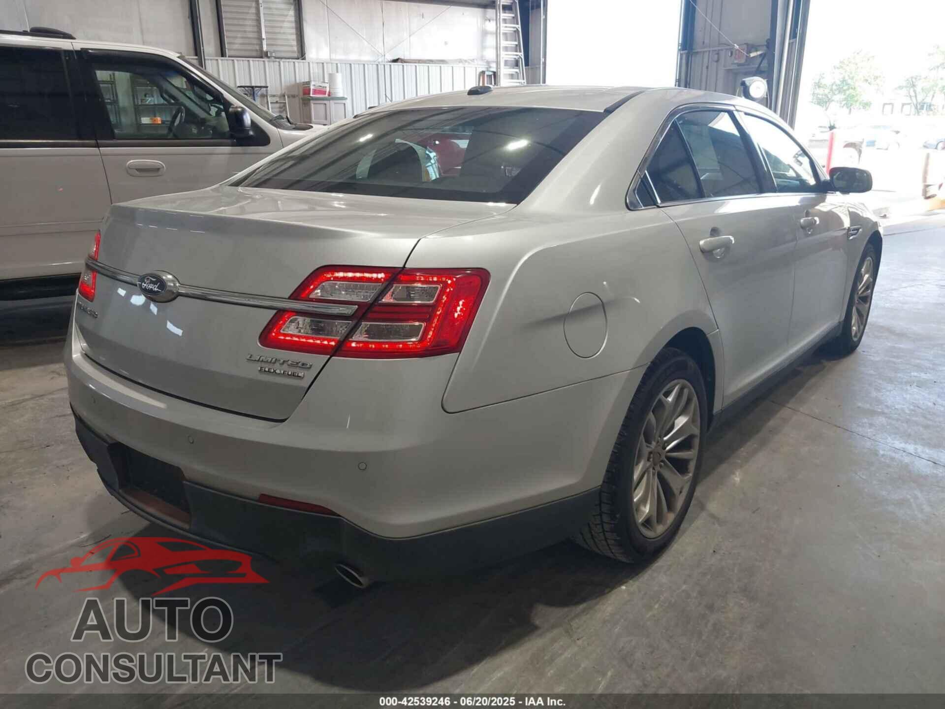 FORD TAURUS 2014 - 1FAHP2F84EG149586