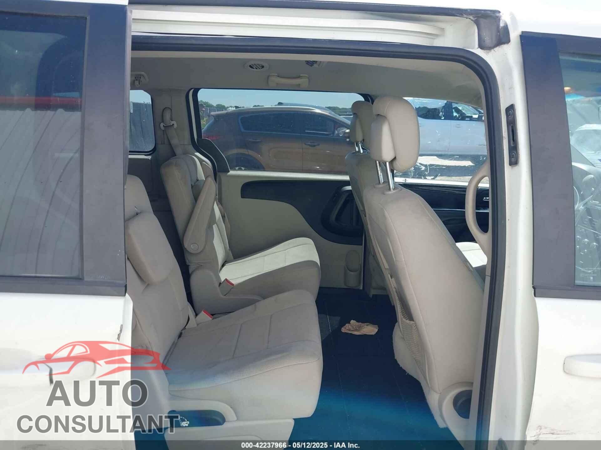 DODGE GRAND CARAVAN 2011 - 2D4RN3DG9BR795997
