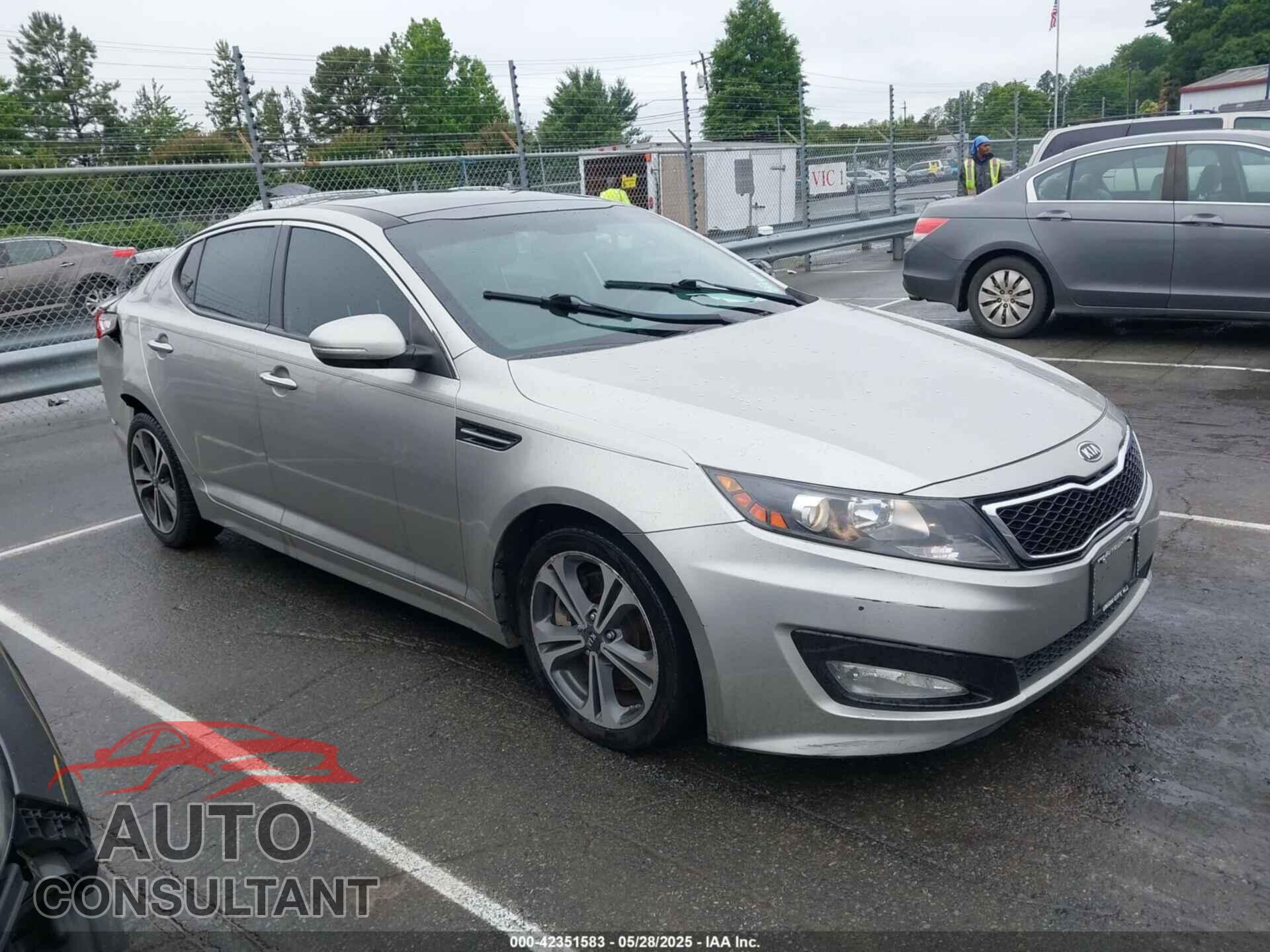 KIA OPTIMA 2012 - 5XXGR4A64CG045475