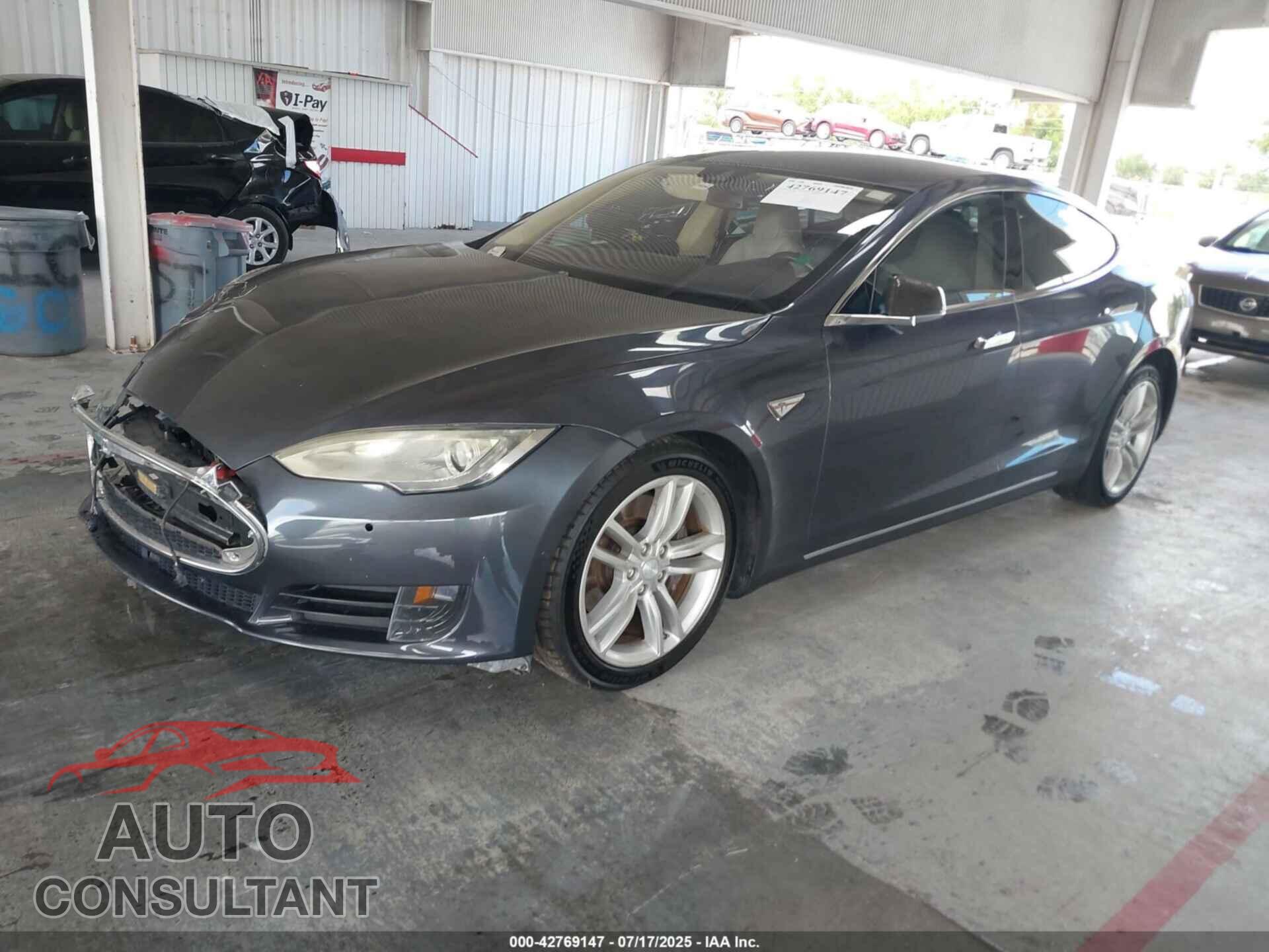 TESLA MODEL S 2015 - 5YJSA1S12FF100404