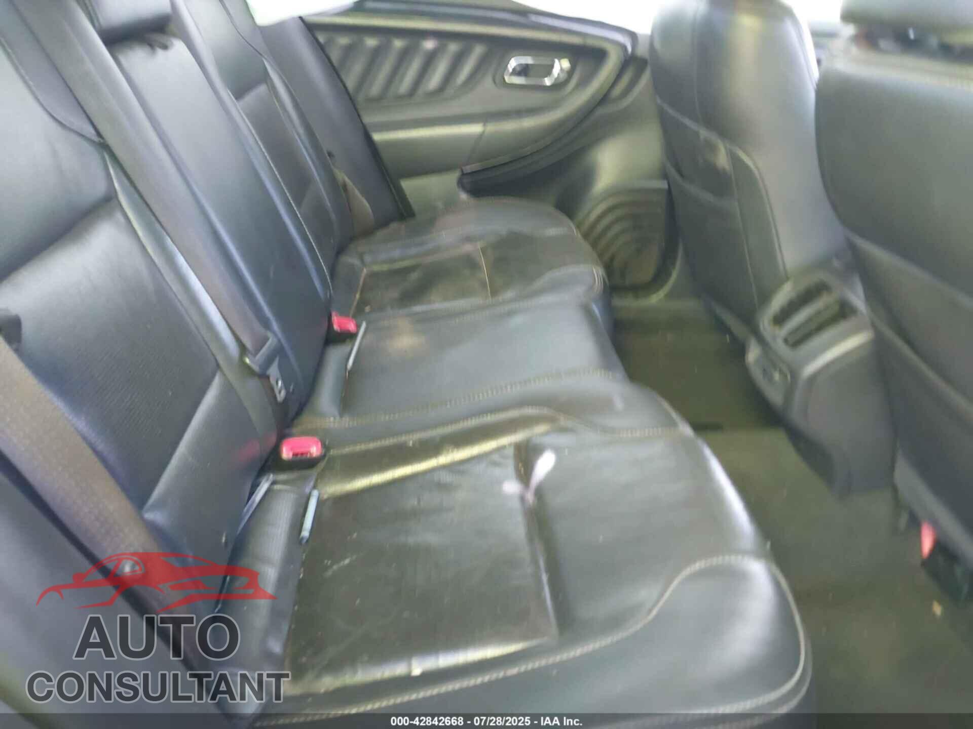 FORD TAURUS 2011 - 1FAHP2FW5BG120625