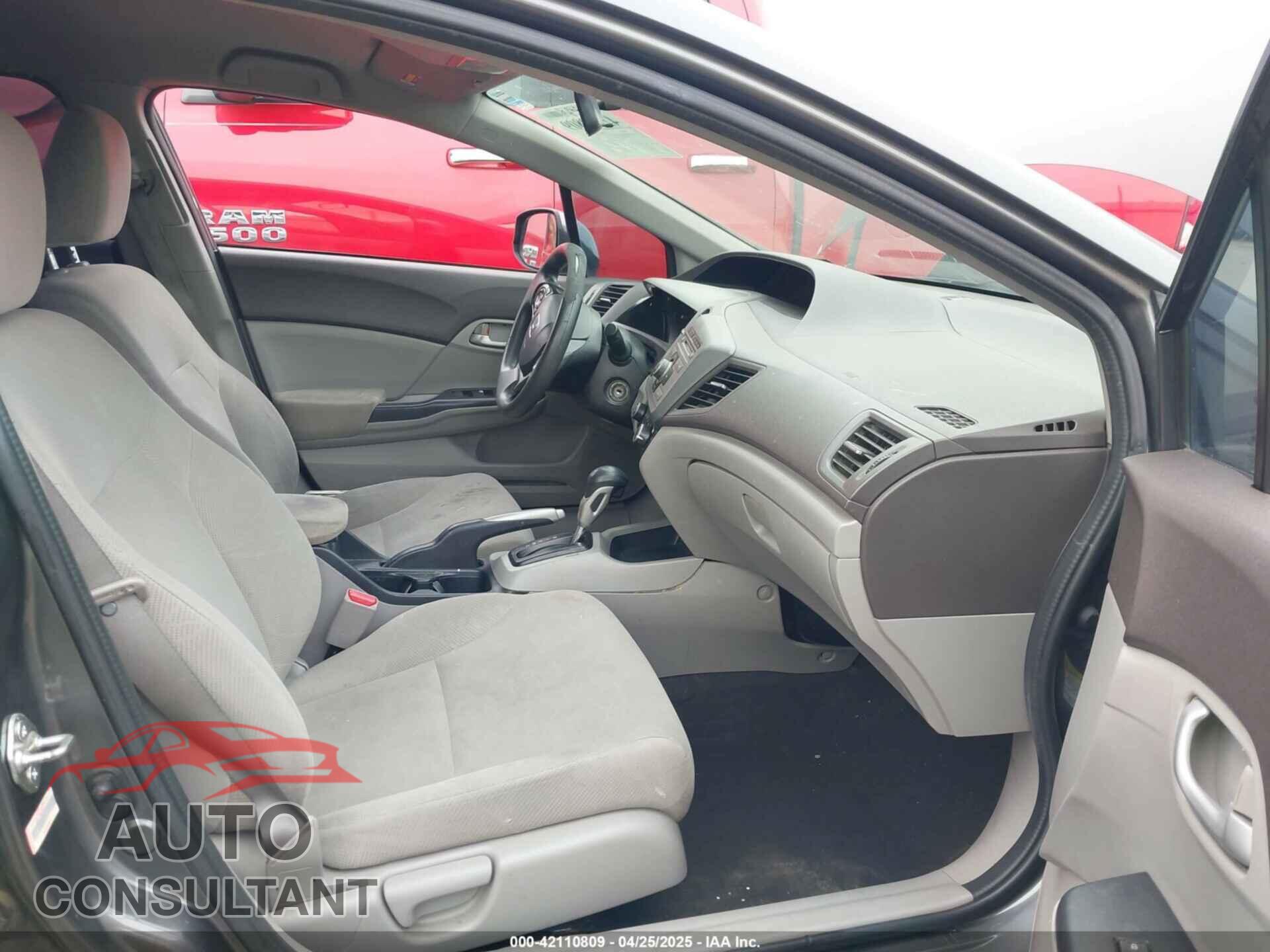 HONDA CIVIC 2012 - 2HGFB2F57CH607940
