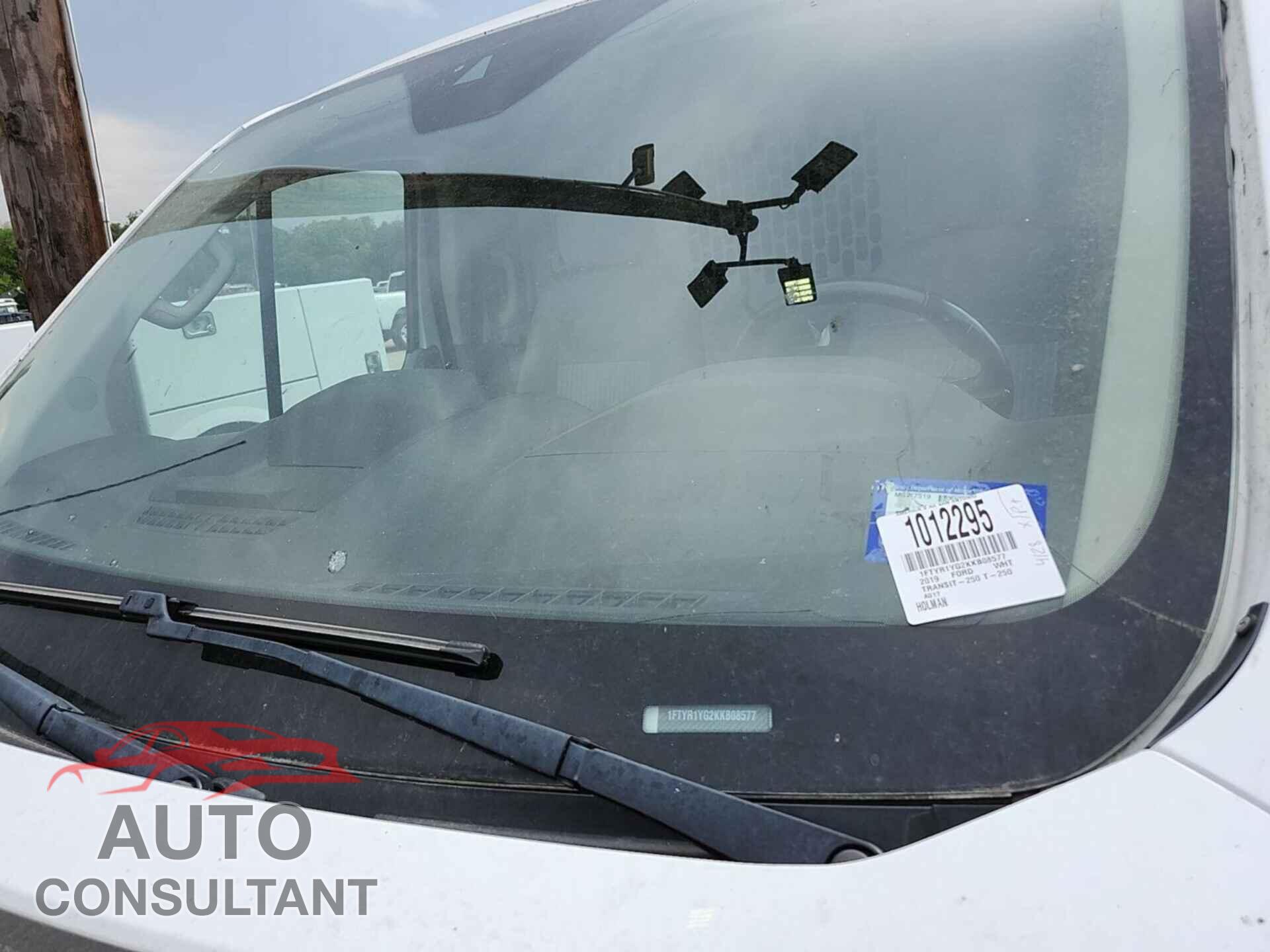 FORD TRANSIT 2019 - 1FTYR1YG2KKB08577