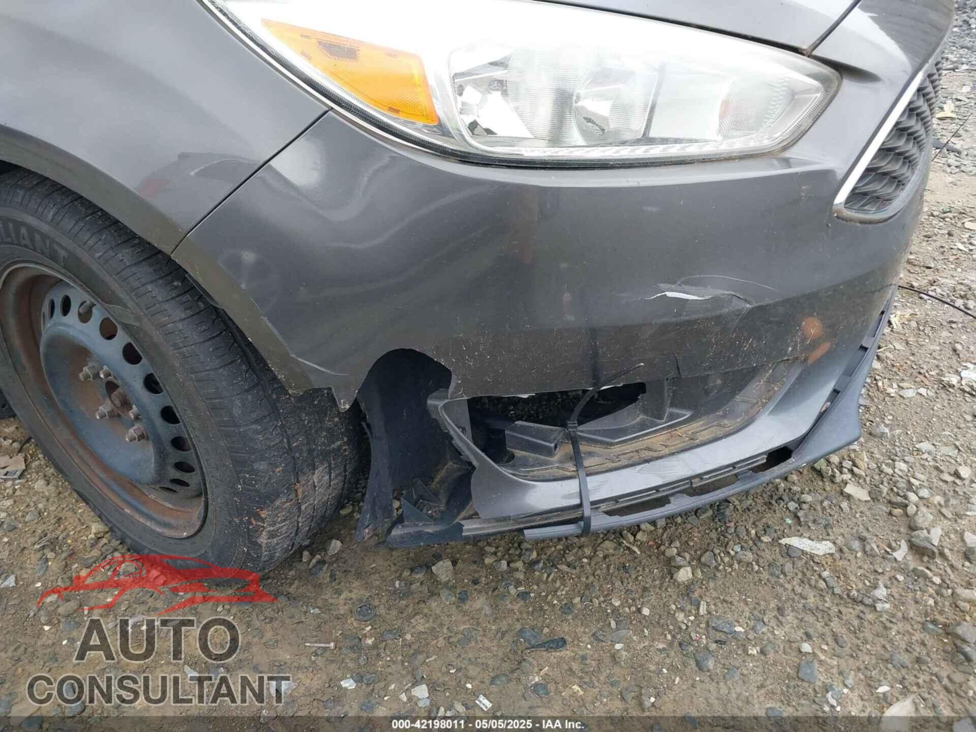 FORD FOCUS 2015 - 1FADP3E26FL304861