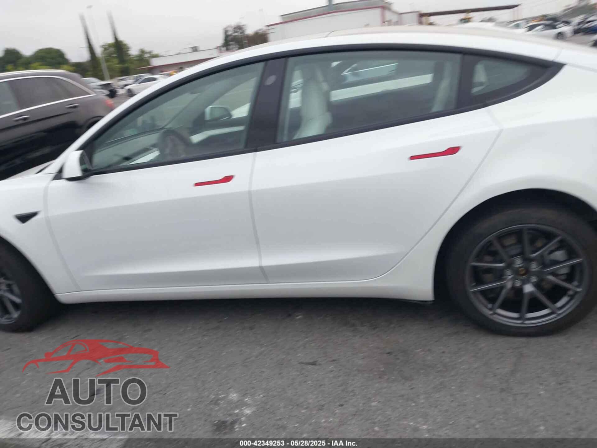 TESLA MODEL 3 2022 - 5YJ3E1EA5NF251126