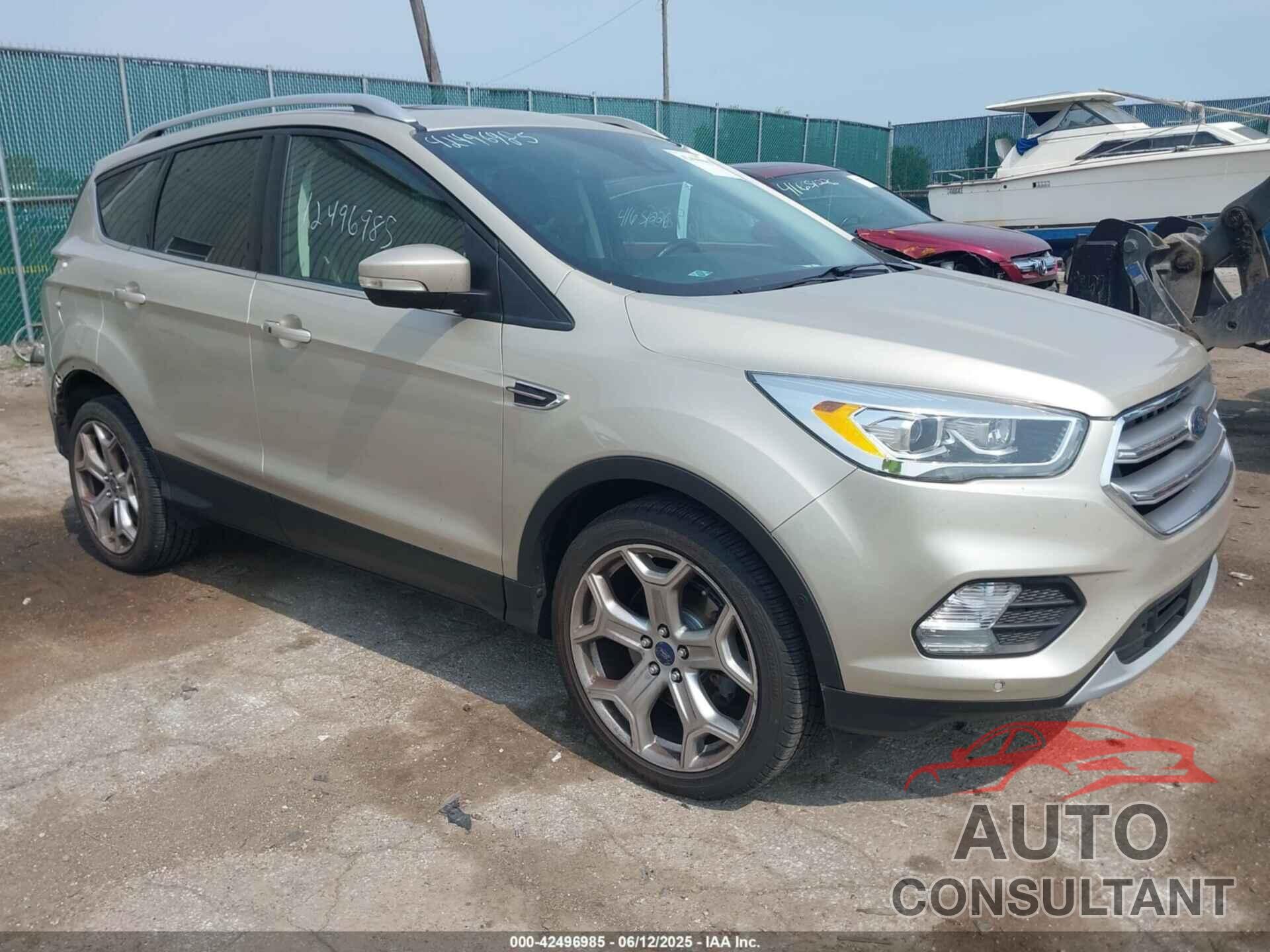 FORD ESCAPE 2017 - 1FMCU9J94HUB50180