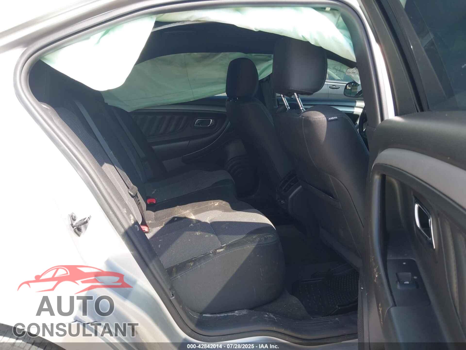 FORD TAURUS 2015 - 1FAHP2E82FG198952
