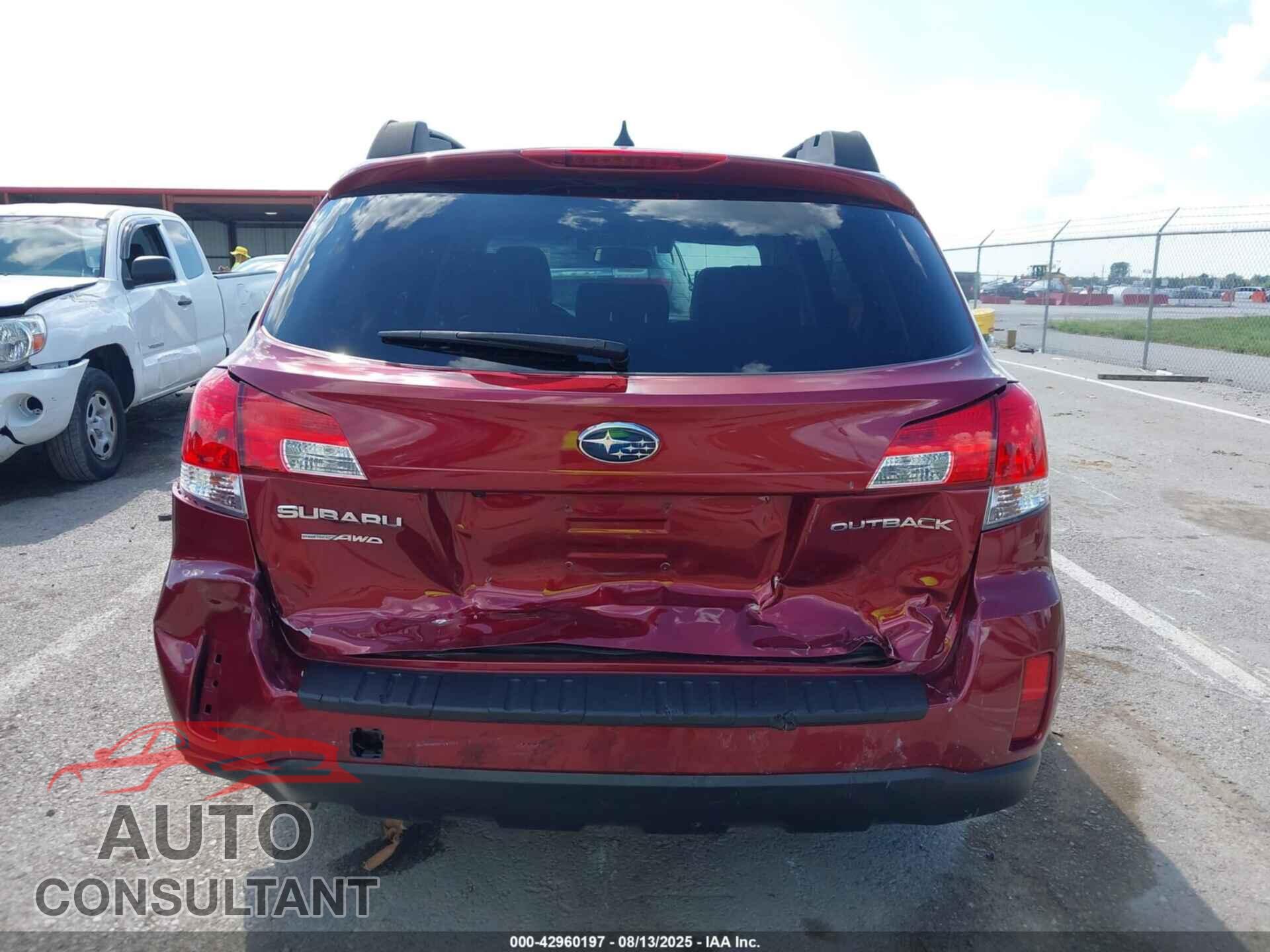 SUBARU OUTBACK 2013 - 4S4BRCPC8D3247105