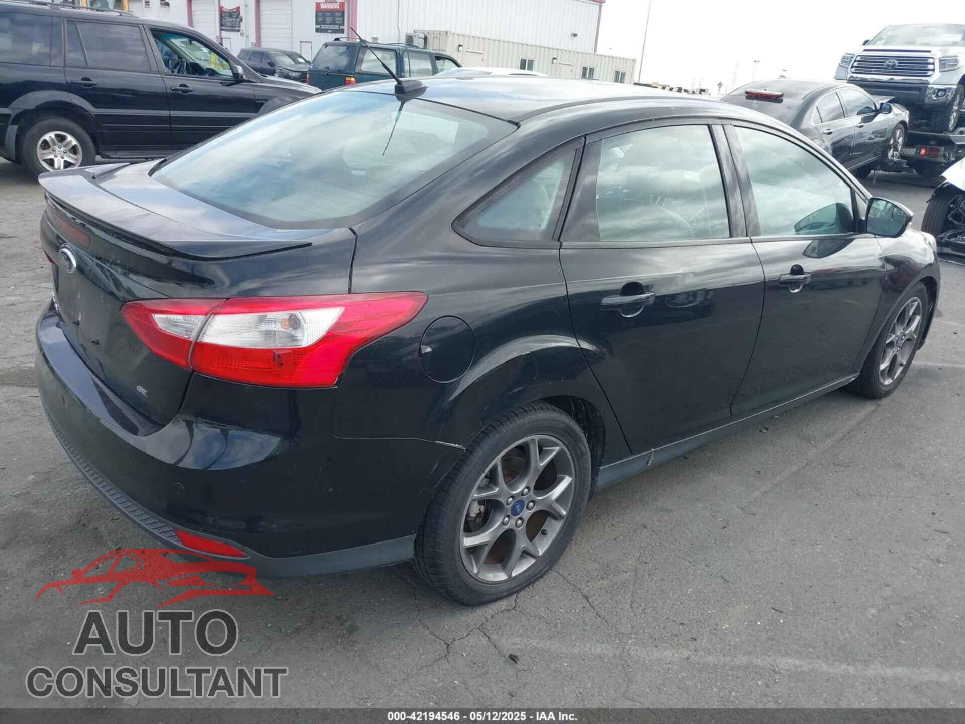 FORD FOCUS 2014 - 1FADP3F22EL198311