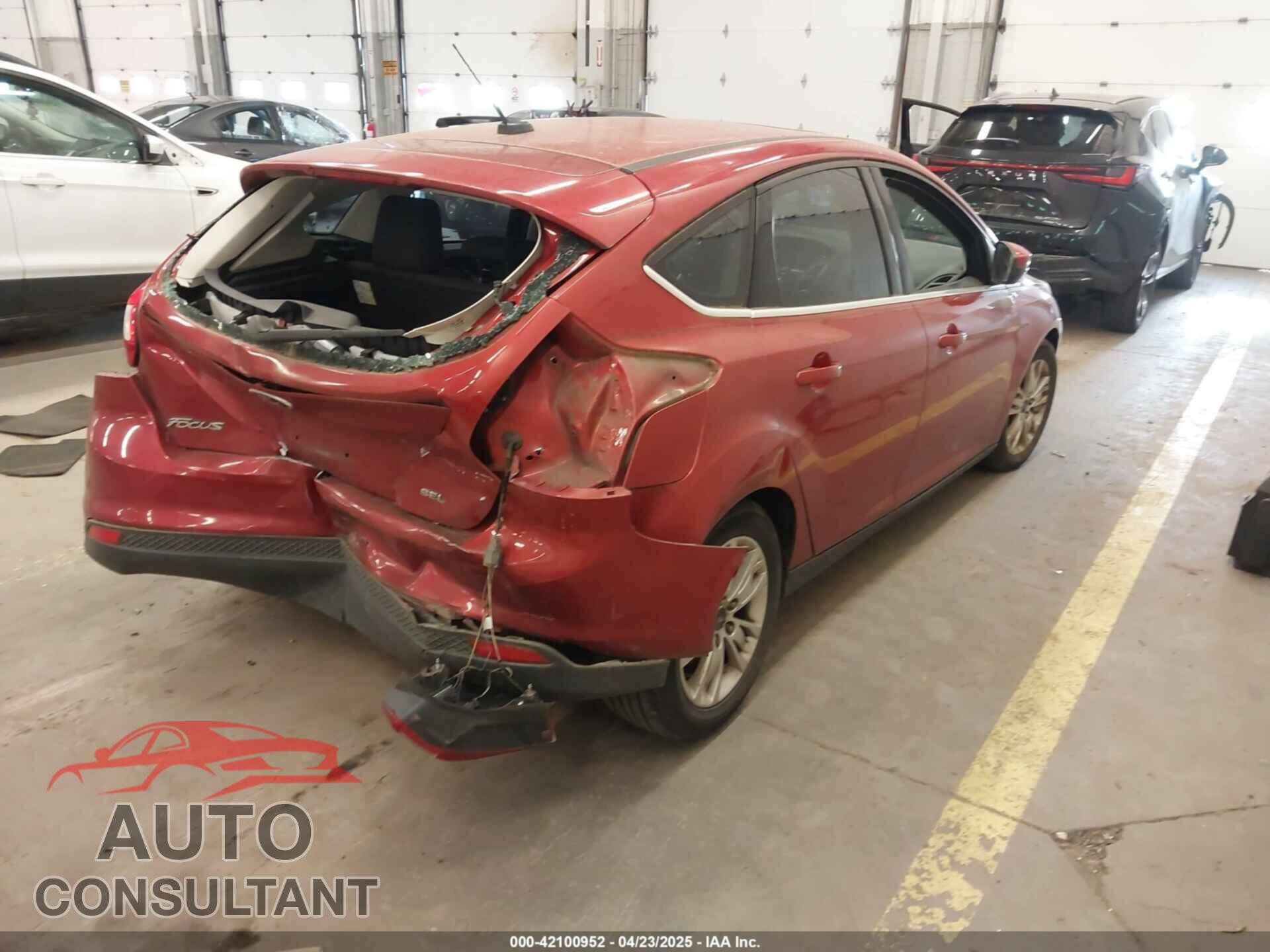 FORD FOCUS 2012 - 1FAHP3M27CL379132