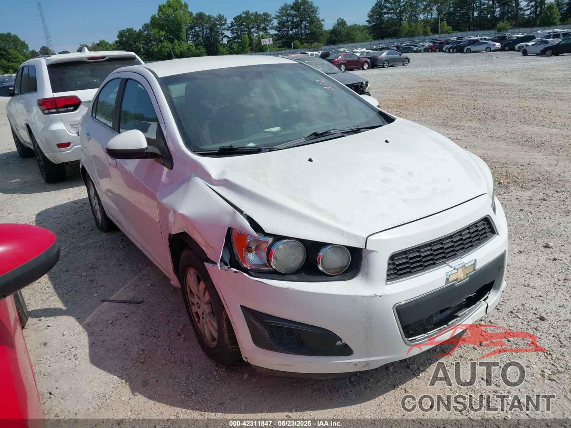 CHEVROLET SONIC 2013 - 1G1JC5SH0D4136566