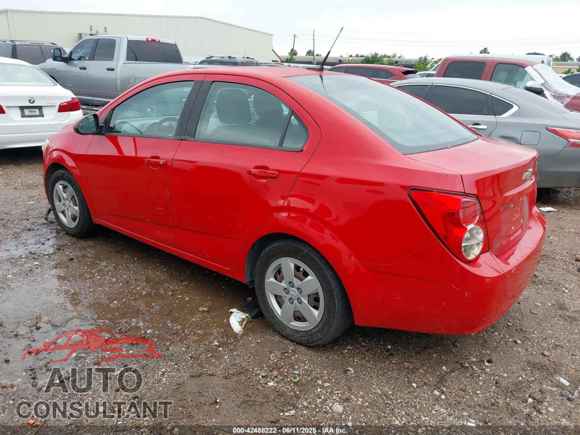 CHEVROLET SONIC 2013 - 1G1JA5SH8D4211908