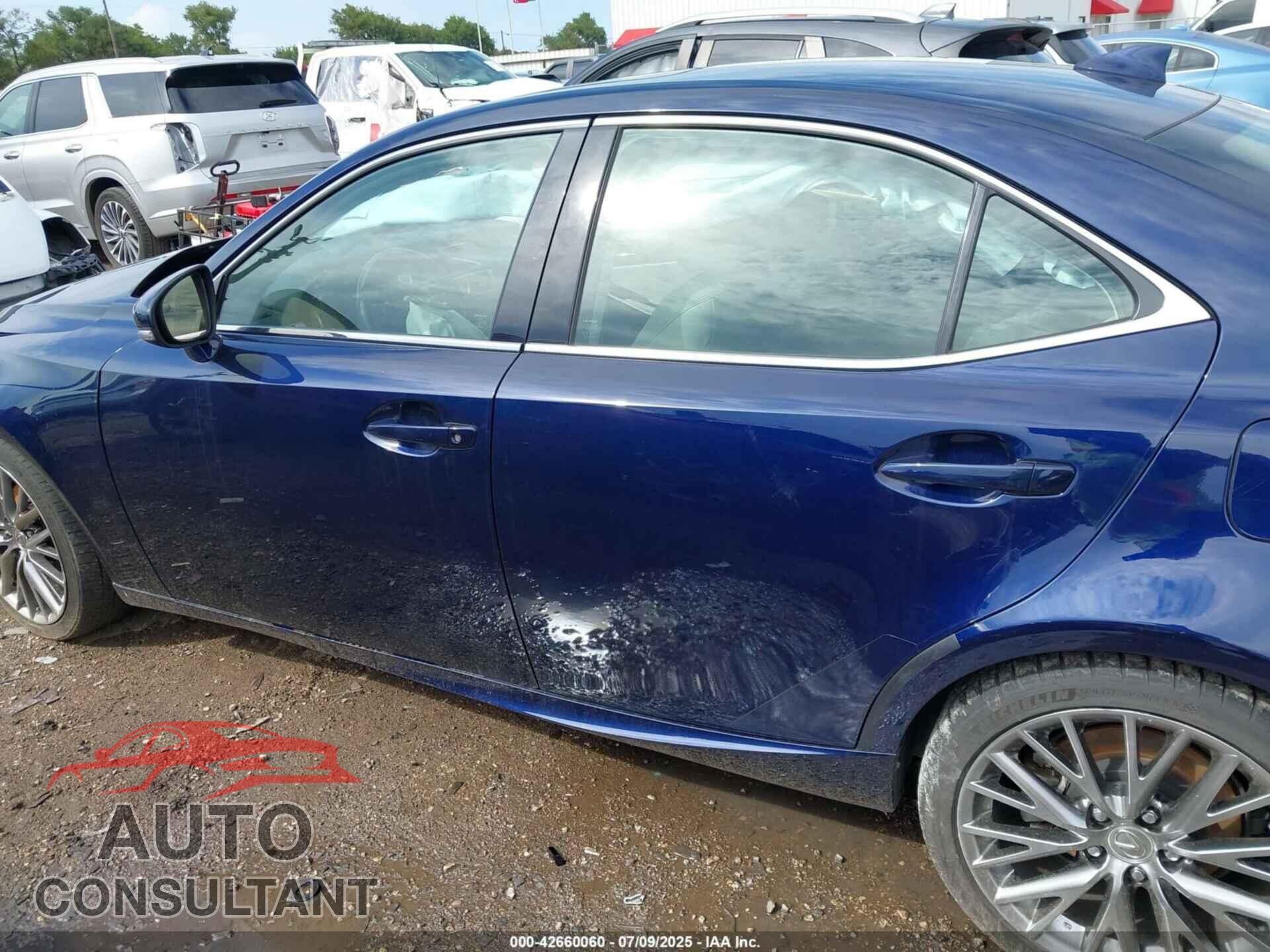 LEXUS IS 250 2015 - JTHBF1D20F5082802