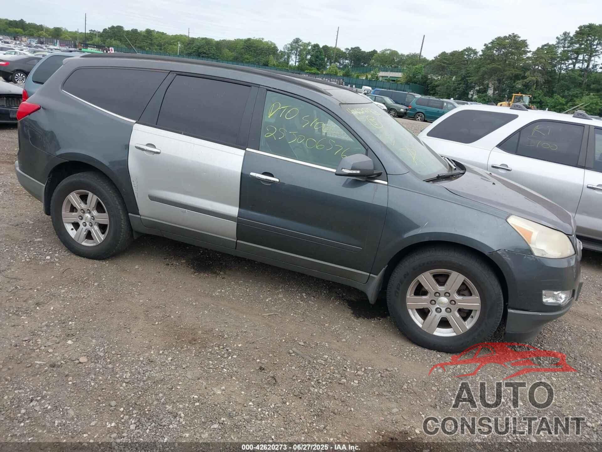 CHEVROLET TRAVERSE 2011 - 1GNKVJED1BJ285954