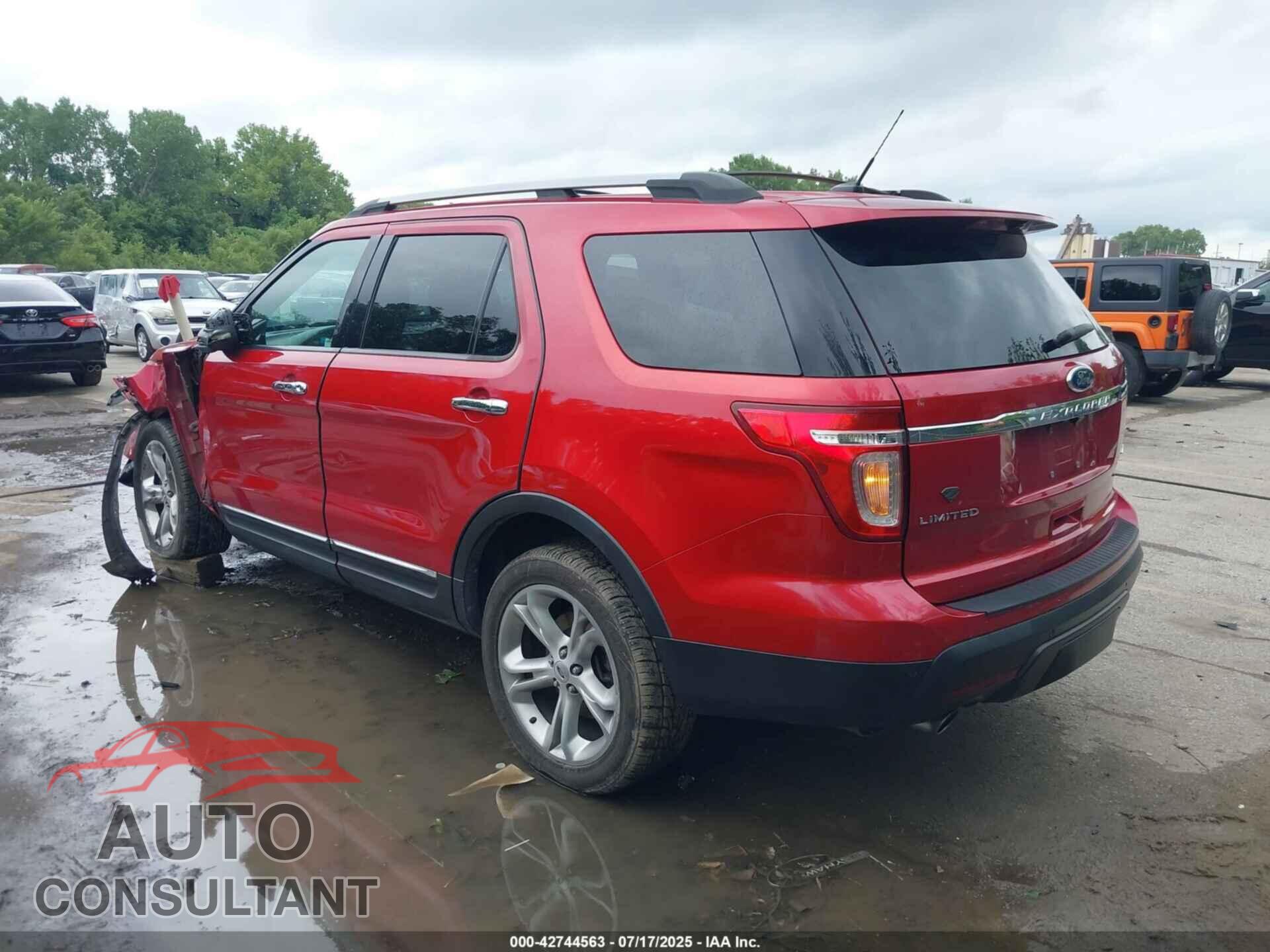 FORD EXPLORER 2011 - 1FMHK8F8XBGA00957