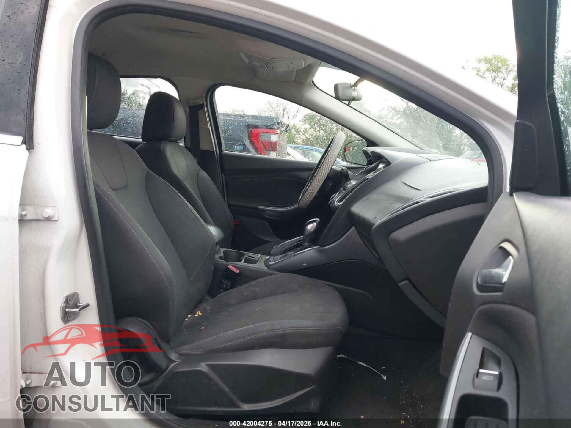 FORD FOCUS 2012 - 1FAHP3N29CL415935