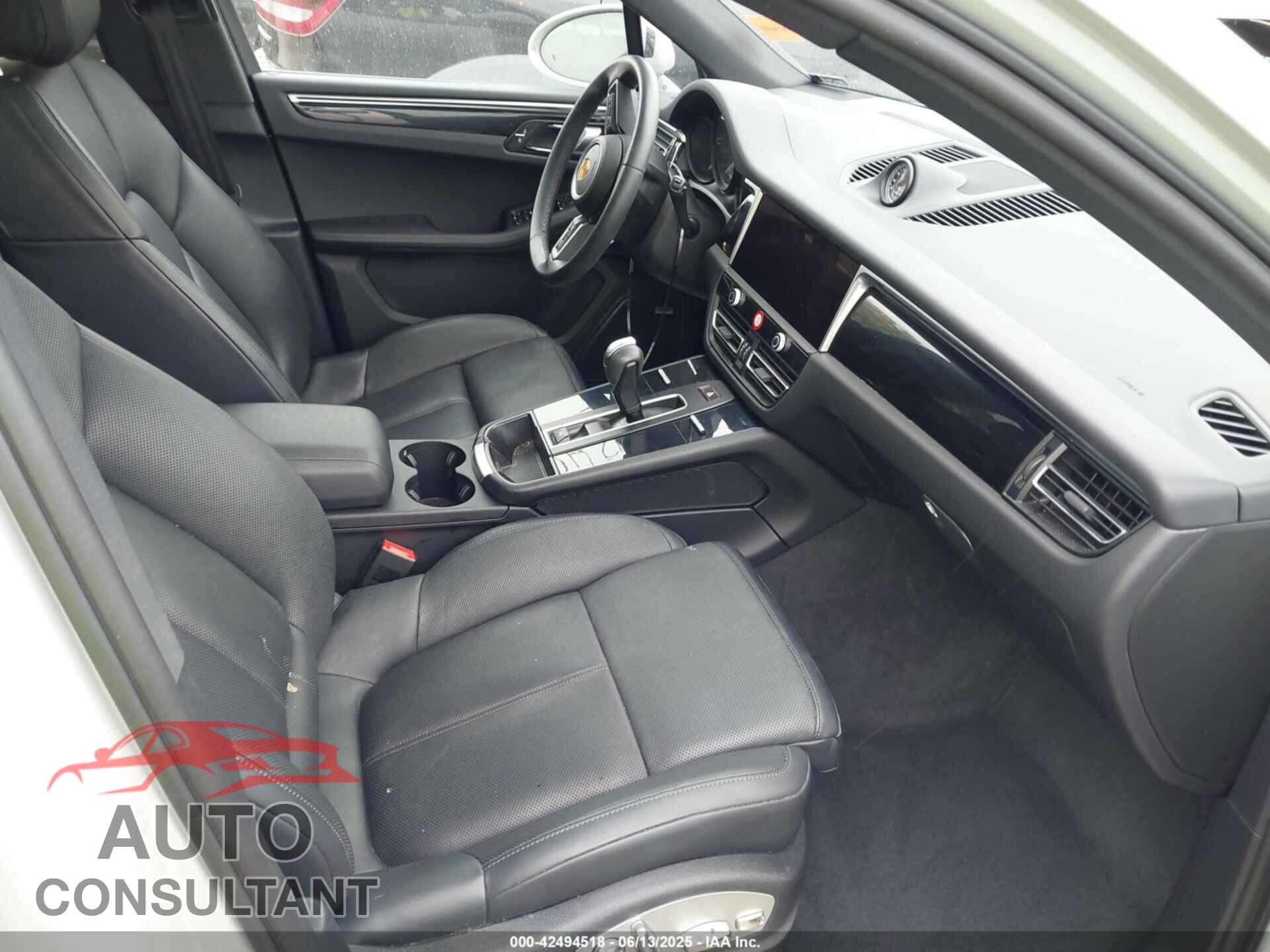 PORSCHE MACAN 2024 - WP1AA2A58RLB02017