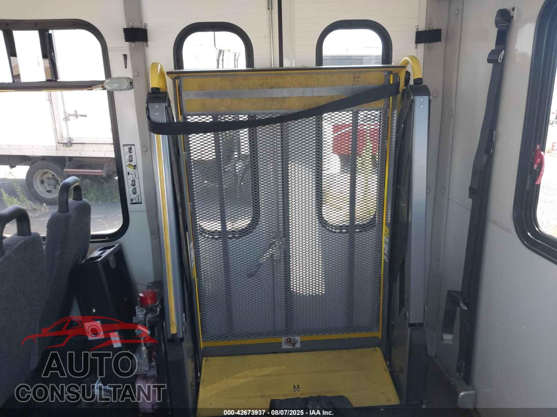 FORD E-450 CUTAWAY 2016 - 1FDFE4FS3GDC03944