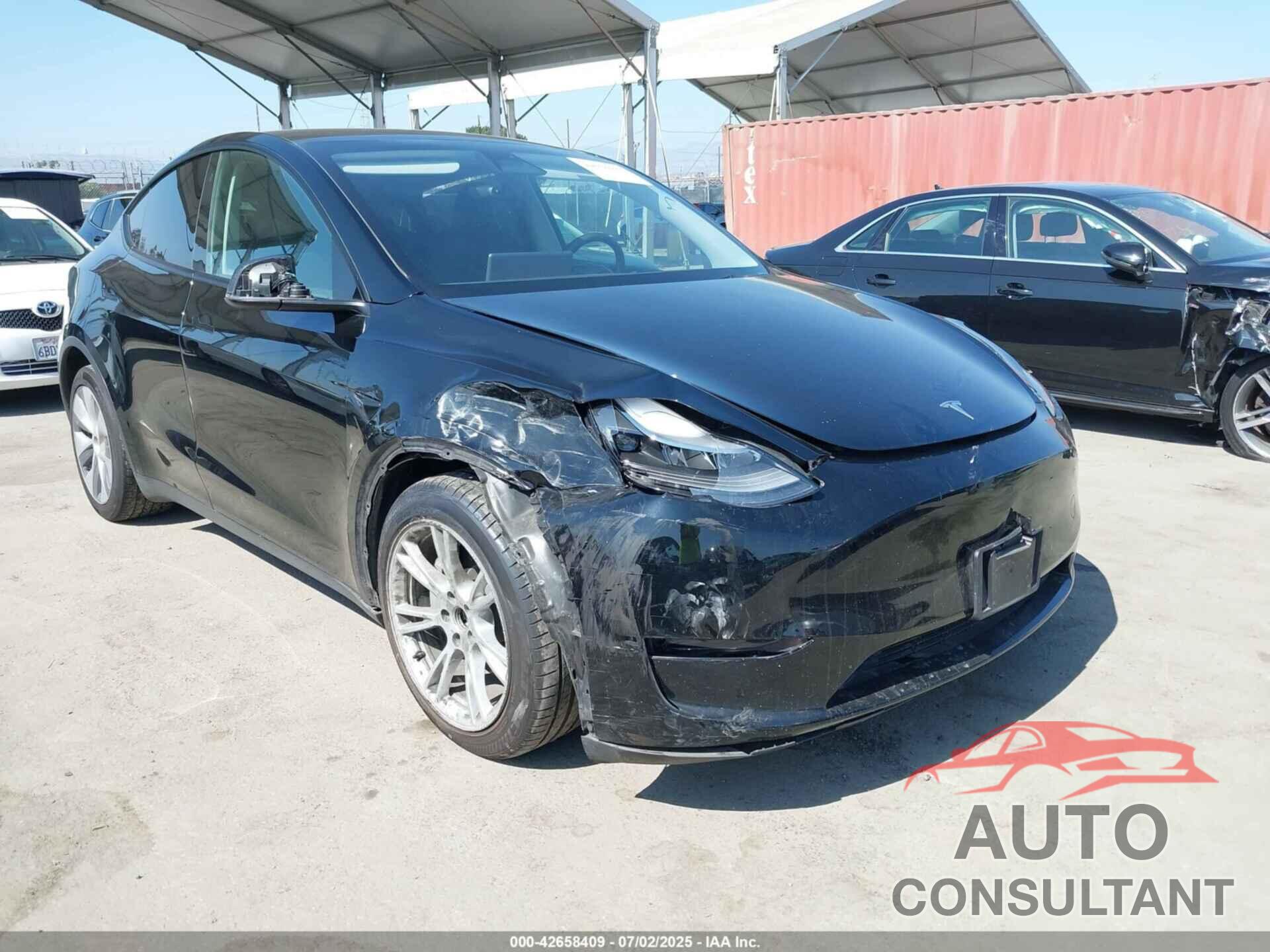 TESLA MODEL Y 2023 - 7SAYGAEE8PF637435