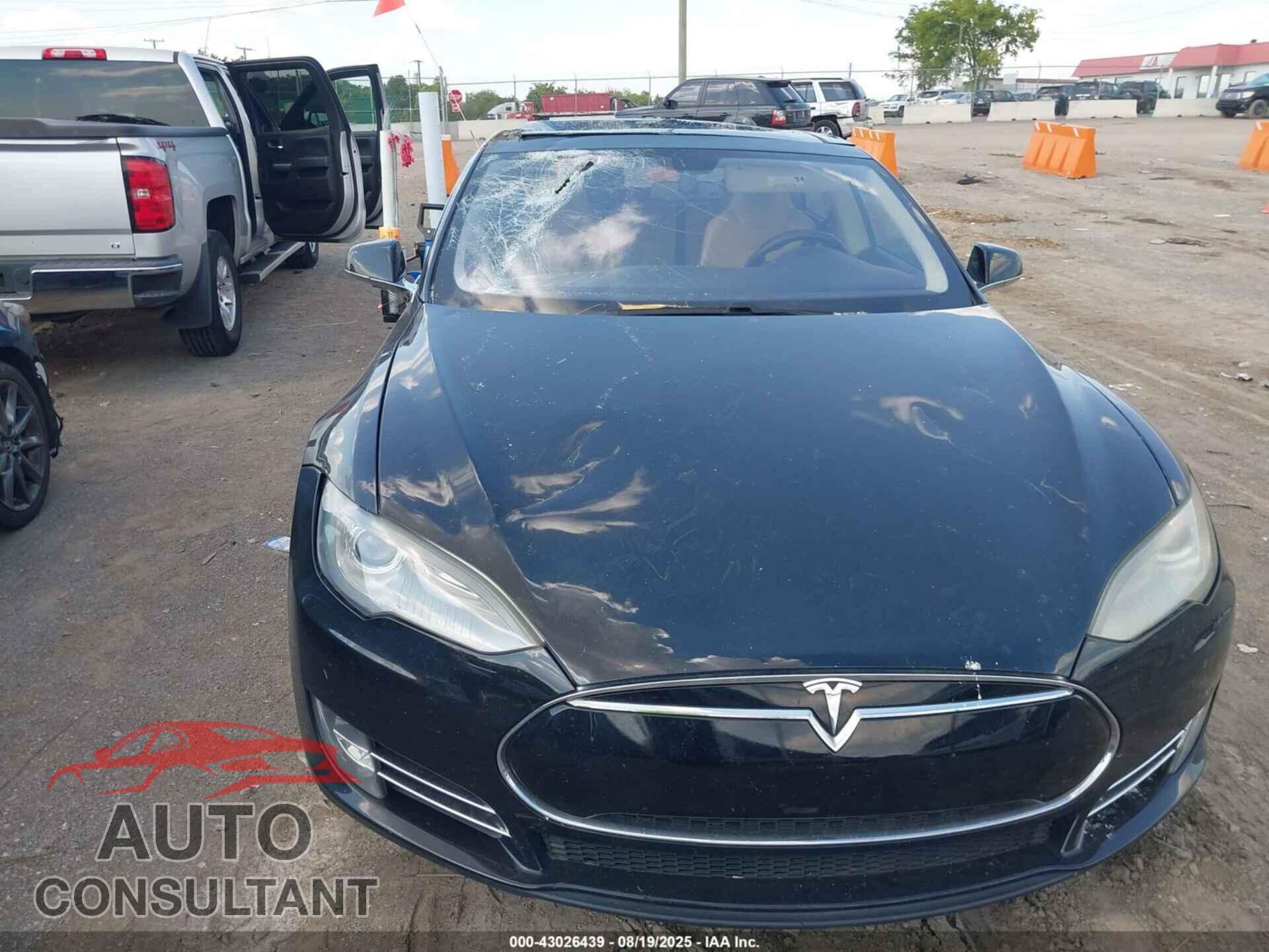 TESLA MODEL S 2012 - 5YJSA1DP8CFS00682
