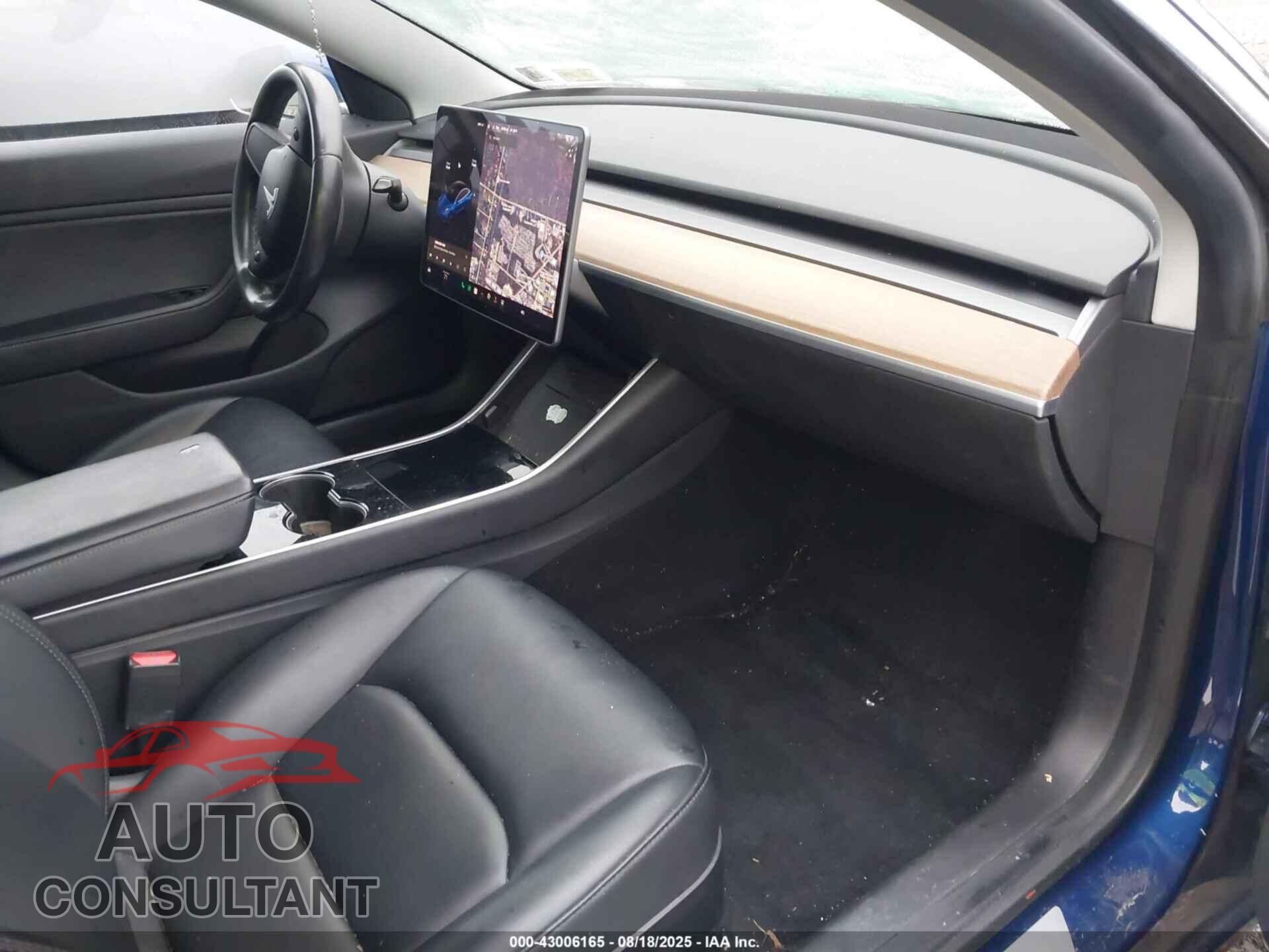 TESLA MODEL 3 2019 - 5YJ3E1EB0KF211069