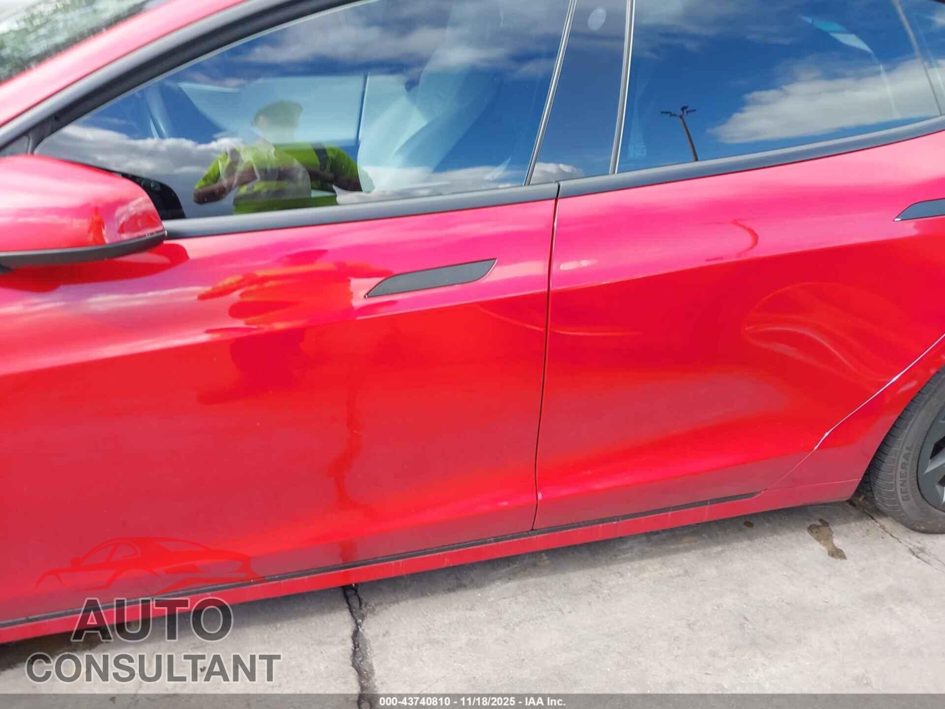 TESLA MODEL S 2017 - 5YJSA1E10HF193356