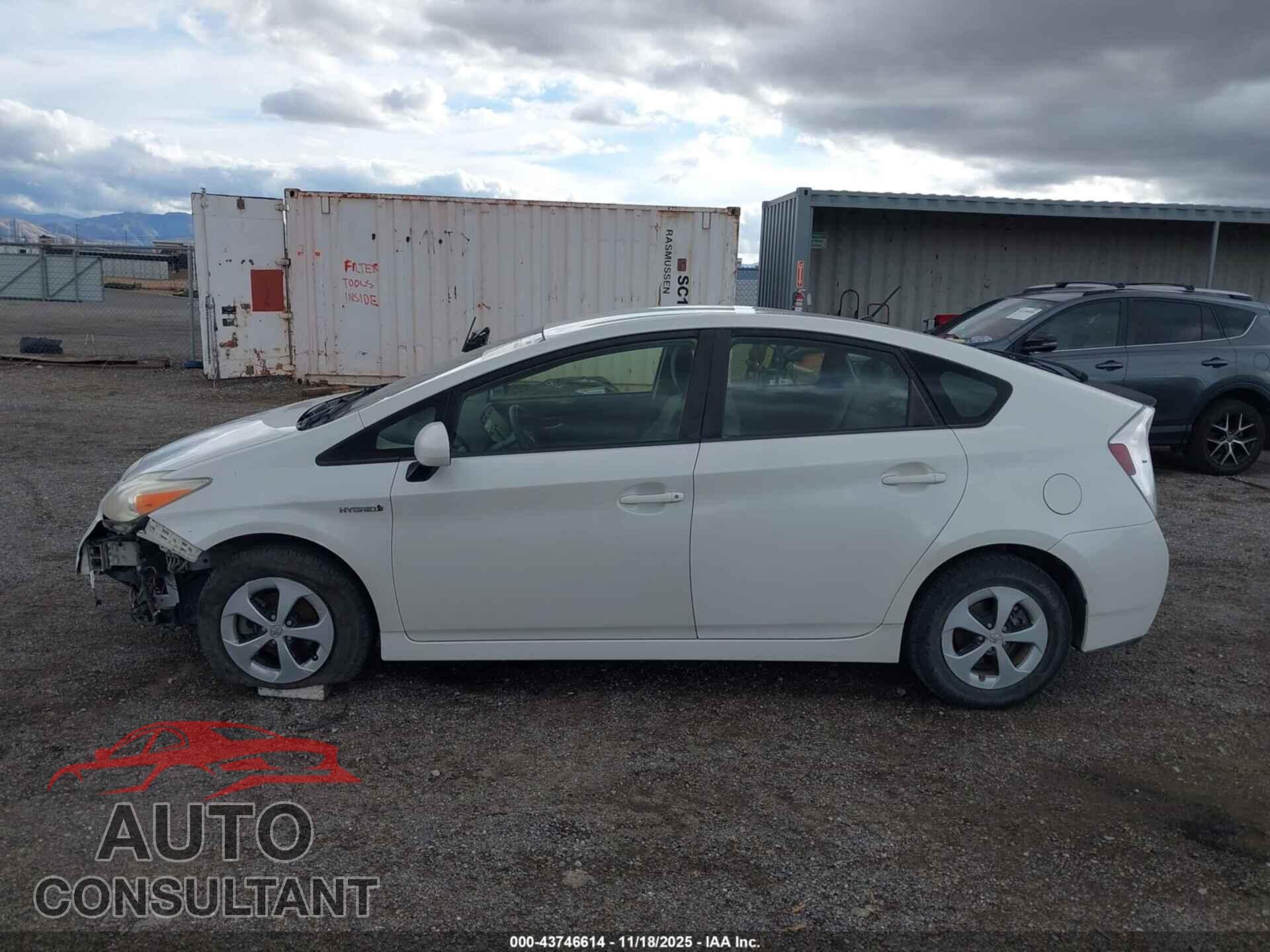 TOYOTA PRIUS 2015 - JTDKN3DU8F0400938