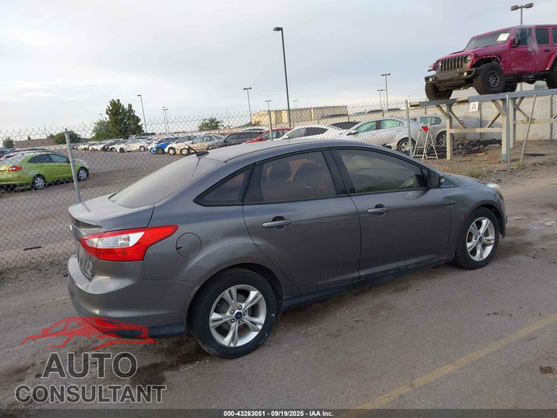 FORD FOCUS 2013 - 1FADP3F22DL320843