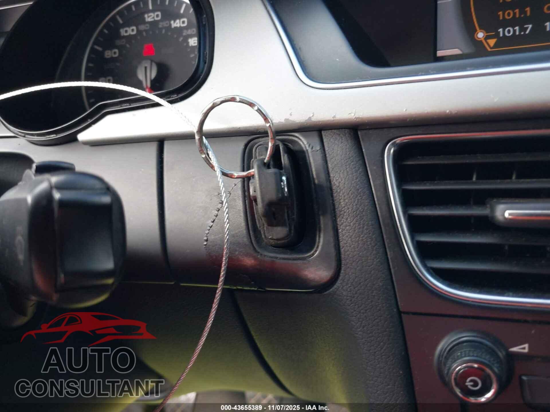 AUDI A5 2010 - WAURFAFR2AA078743