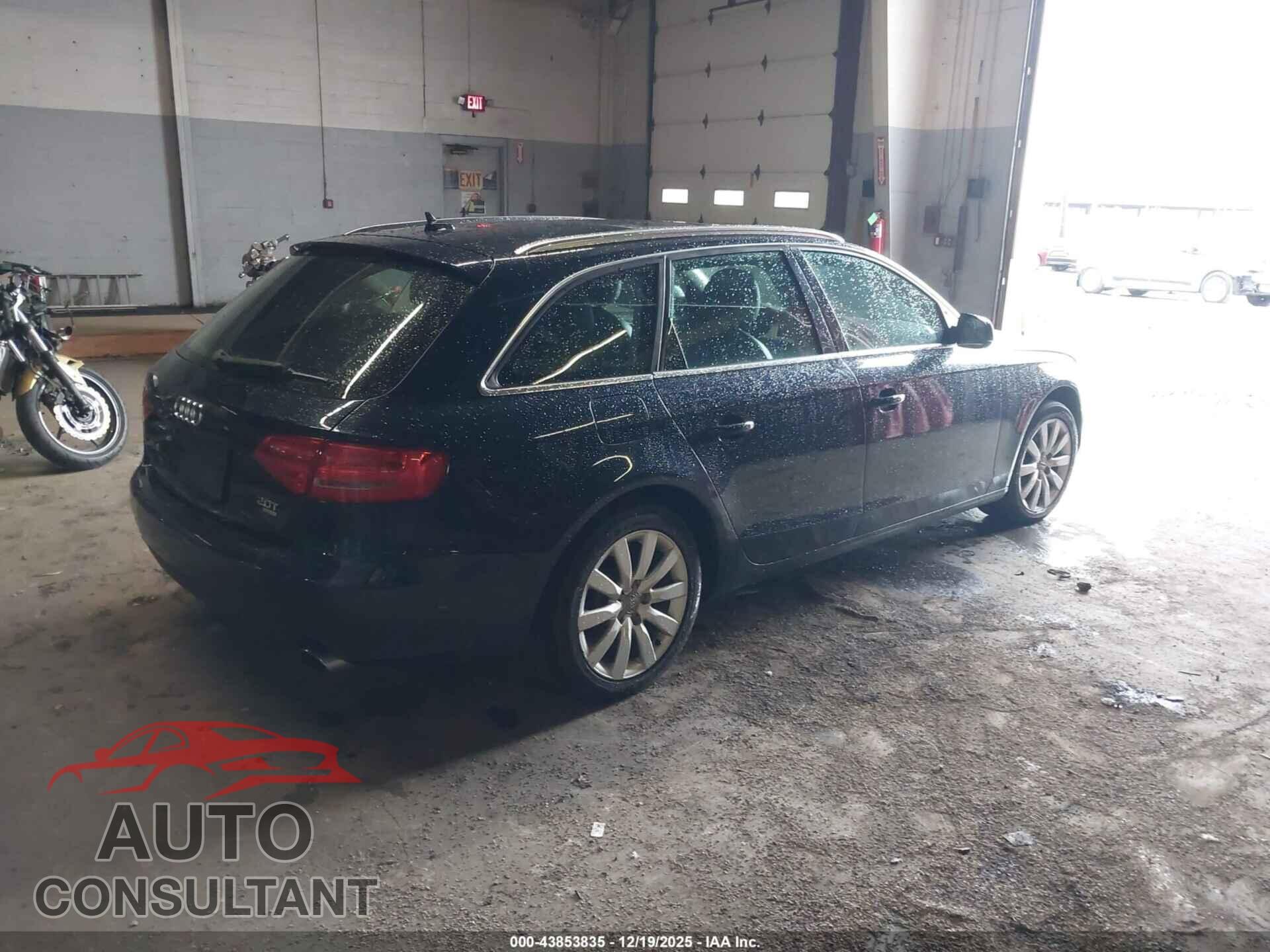 AUDI A4 2011 - WAUWFAFL1BA128239