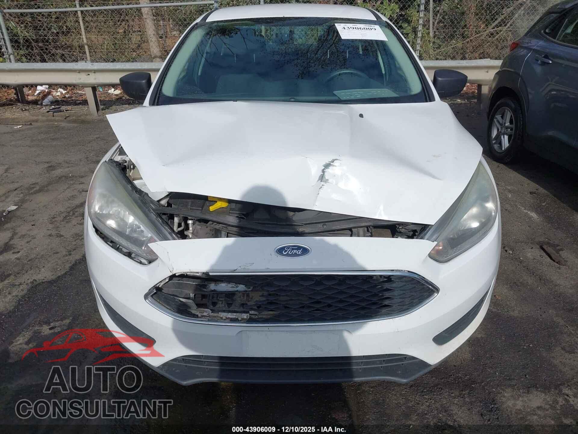 FORD FOCUS 2016 - 1FADP3E24GL384517