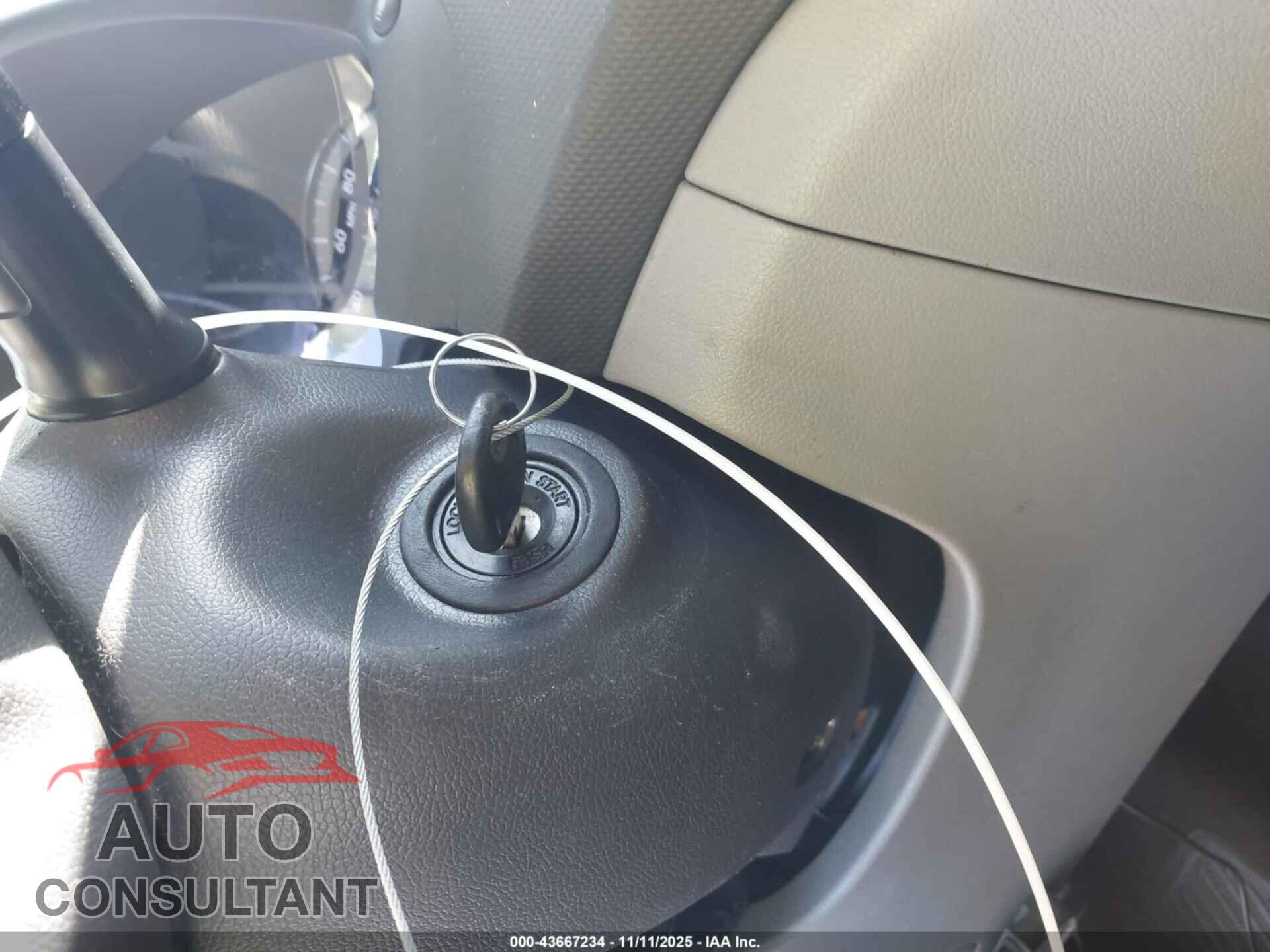 HYUNDAI ACCENT 2013 - KMHCU4AE3DU463473