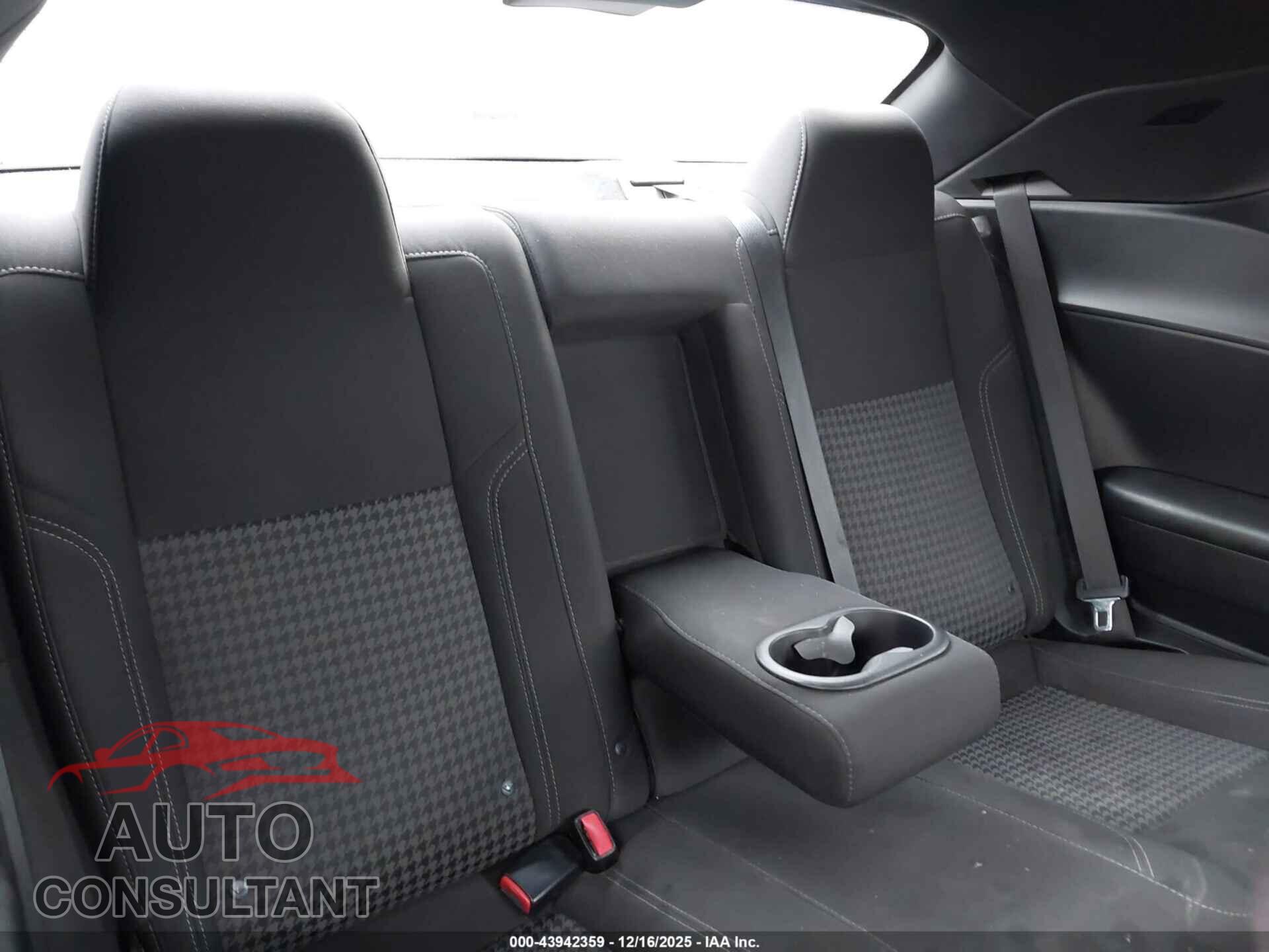 DODGE CHALLENGER 2015 - 2C3CDZAG4FH711064
