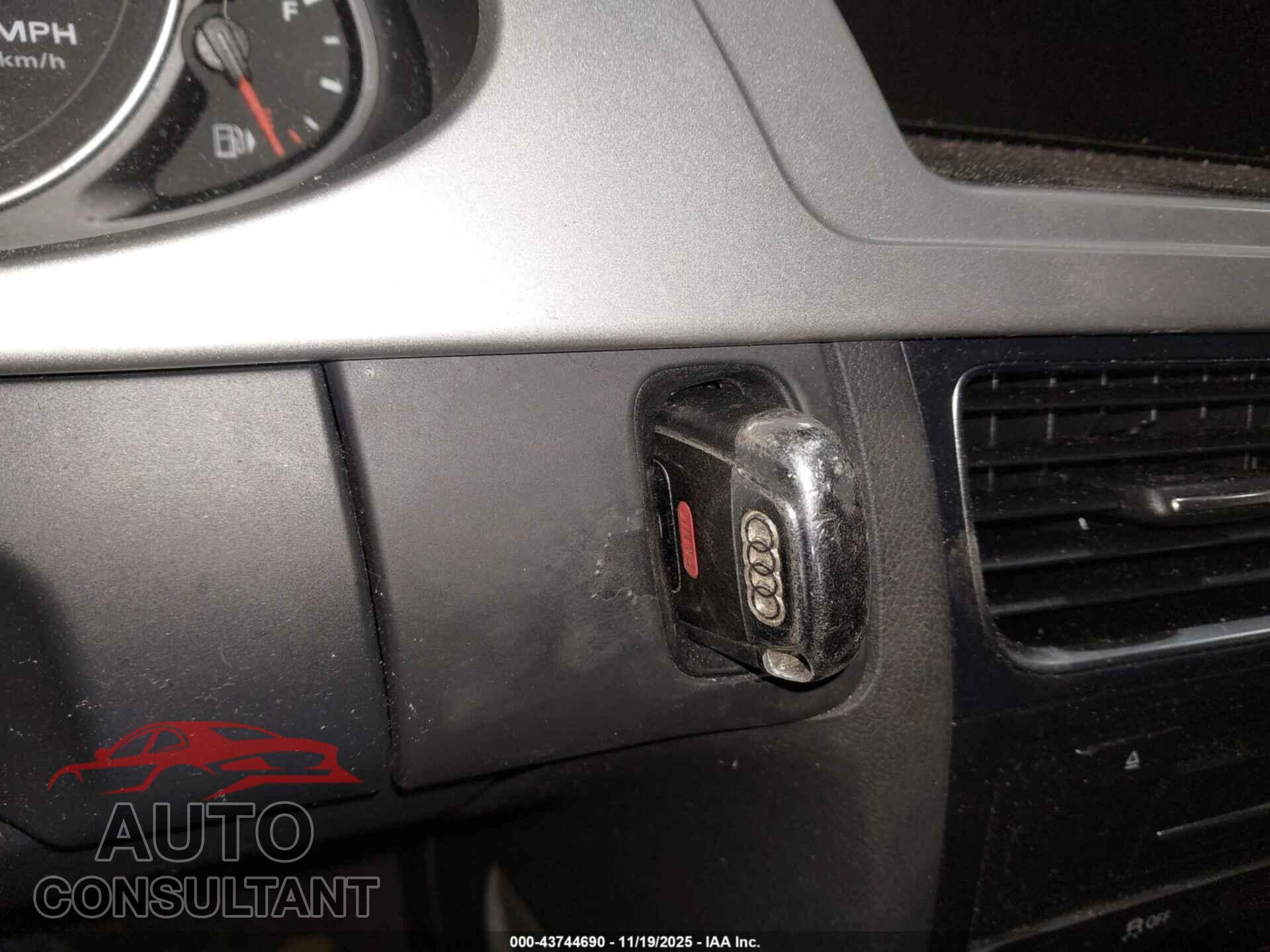AUDI A4 2011 - WAUFFAFL8BN035873
